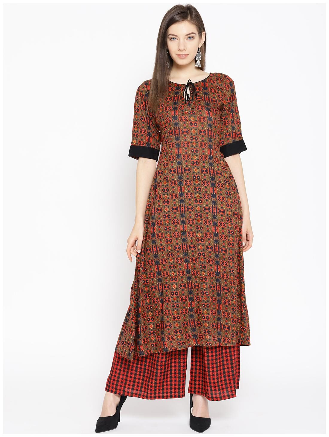 

Varkha Fashion Rayon geometric print Kurta With Palazzo Red