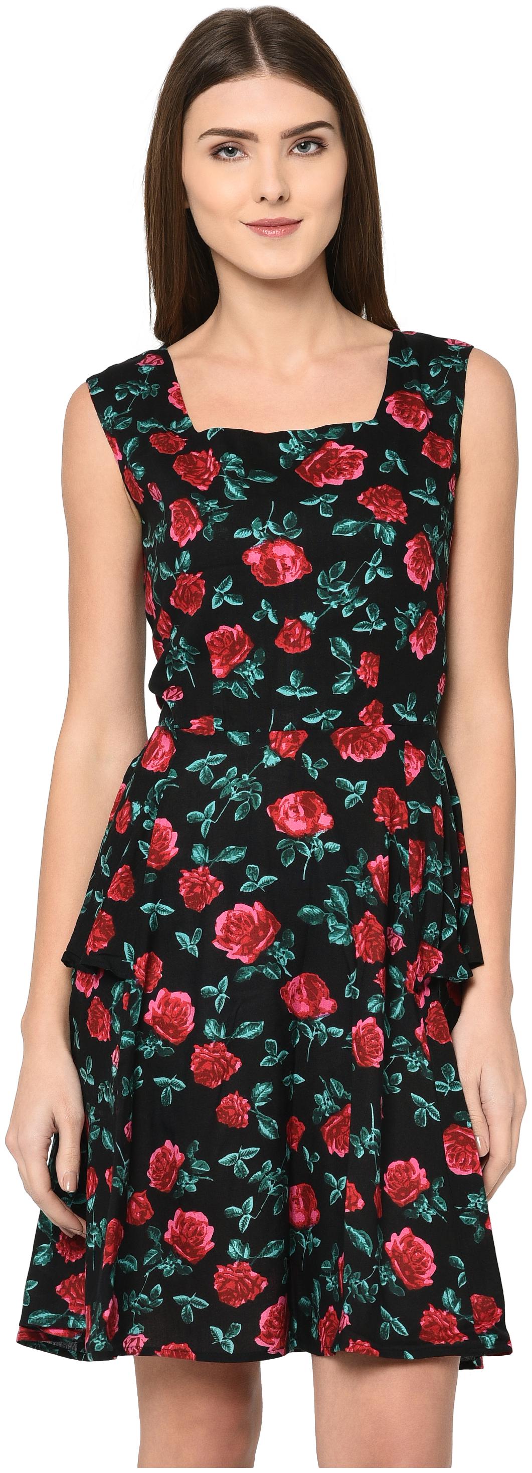 

VASHIST Black Solid A-line dress