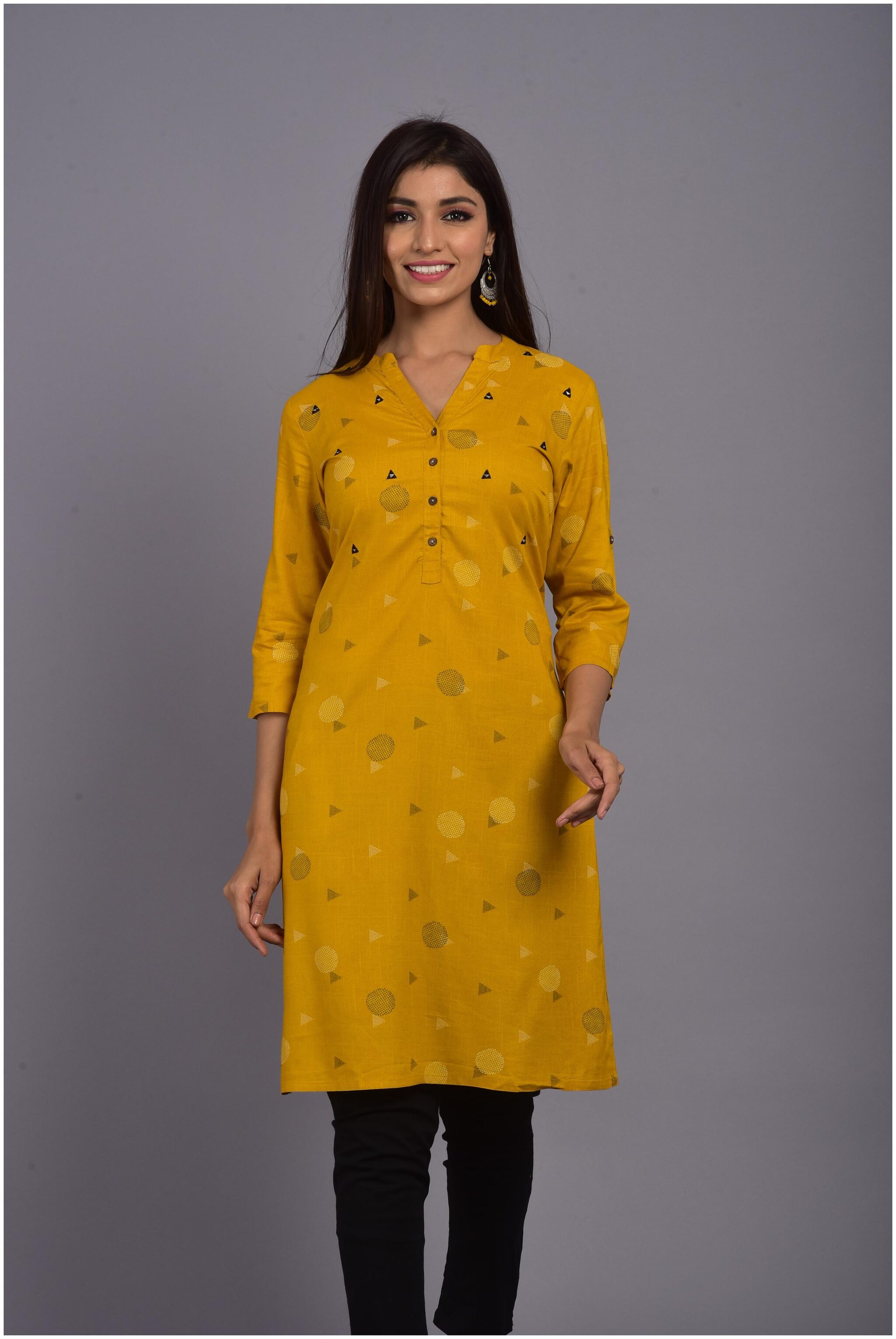 

VASVI Women Yellow Printed Regular Kurta