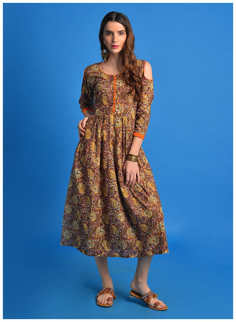 

VEDANA Women Cotton A Line Kurti Orange color