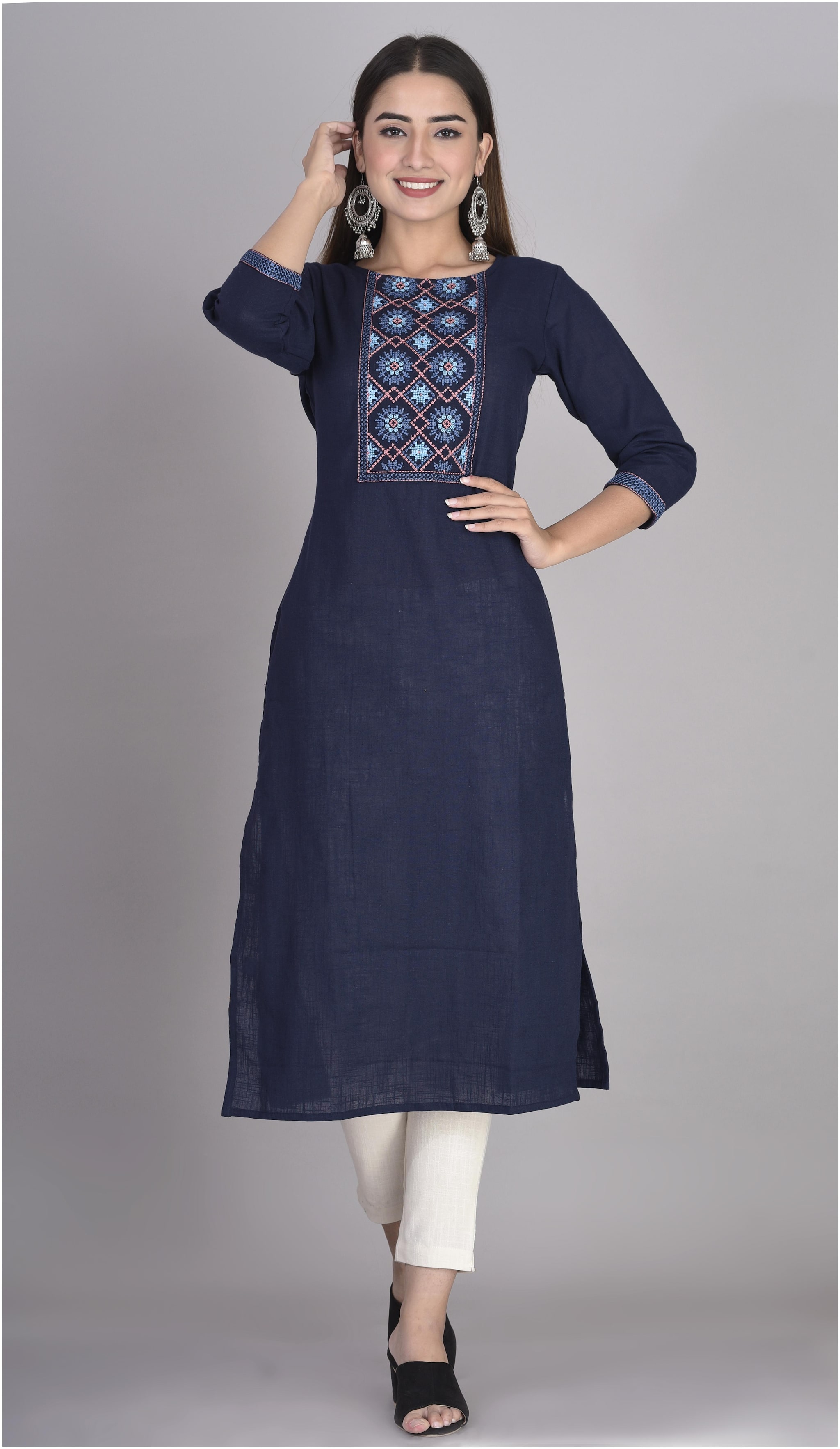 

VEDANA Women Navy Blue Embroidered Straight Kurta