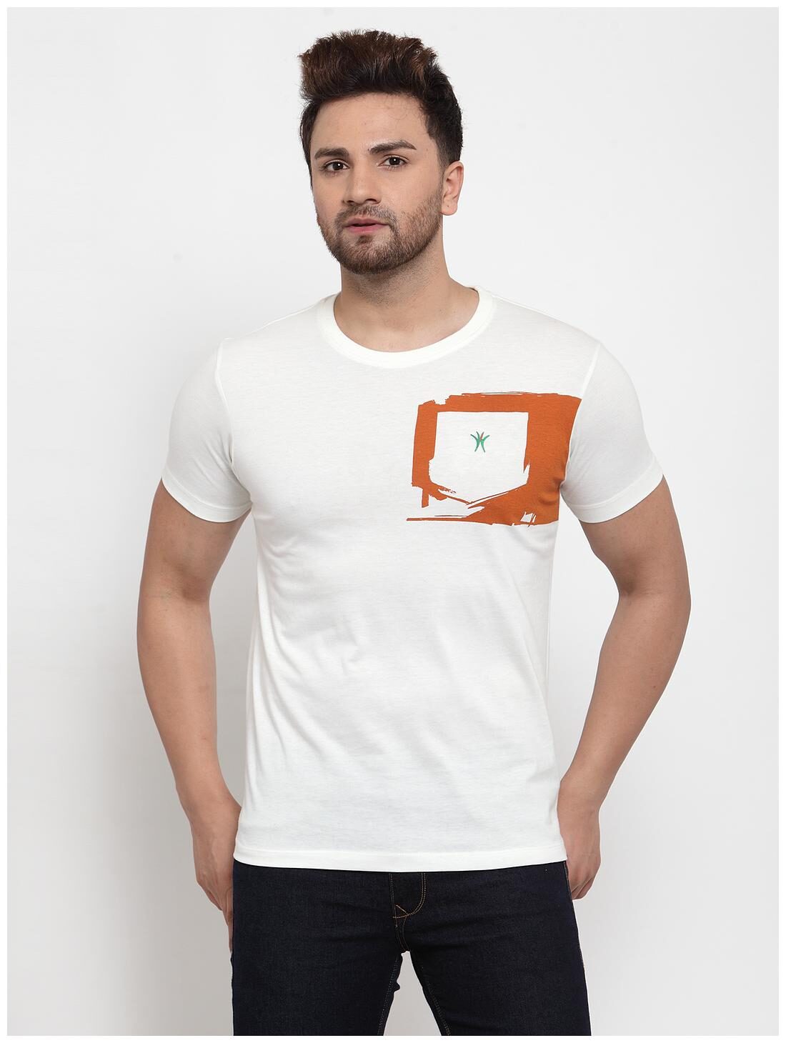 

VENITIAN Men White Slim fit Cotton Blend Round neck T-Shirt - Pack Of 1