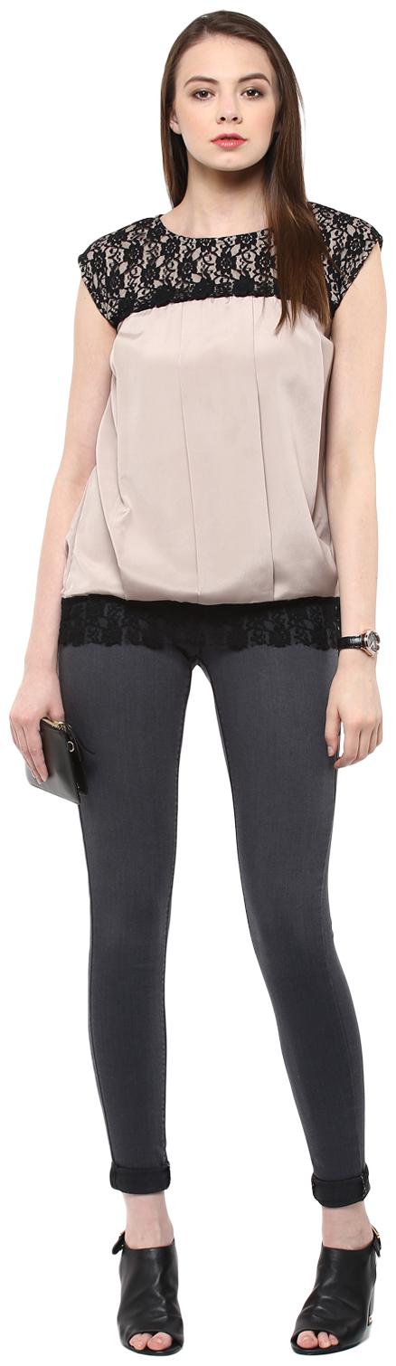 

Veronique Women Solid Regular top - Cream