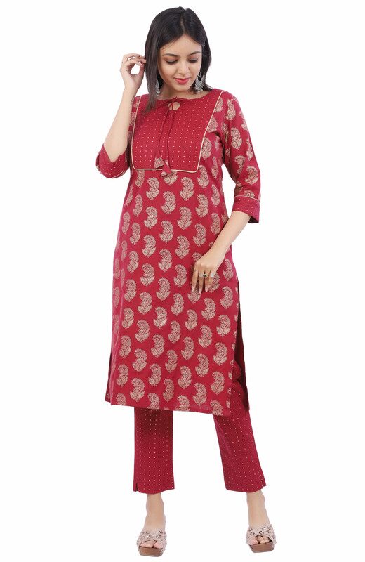 

VIMOO Women Maroon Printed Straight Kurti With Pants