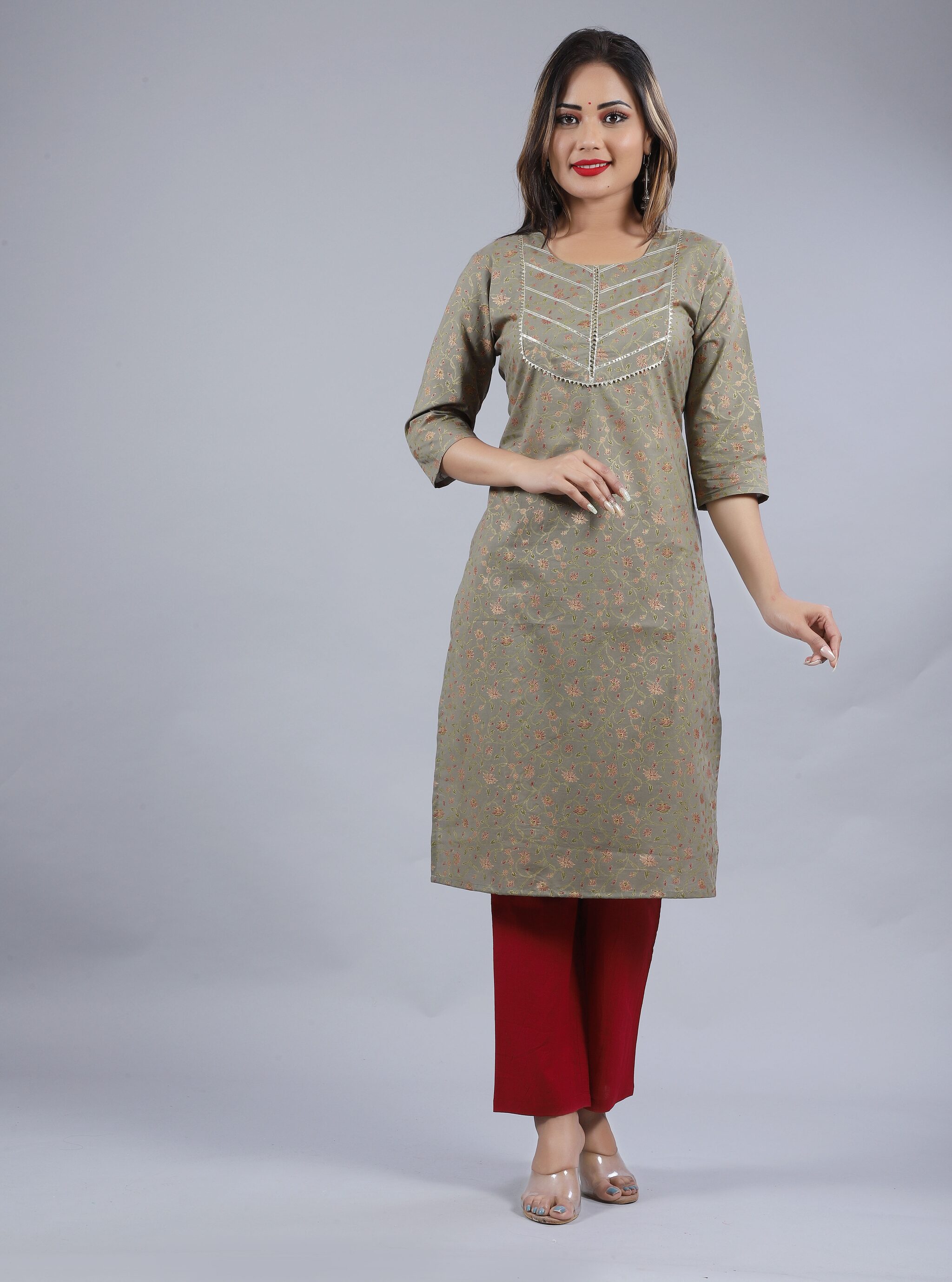 

VIMOO Women Grey Floral Straight Kurti With Pants