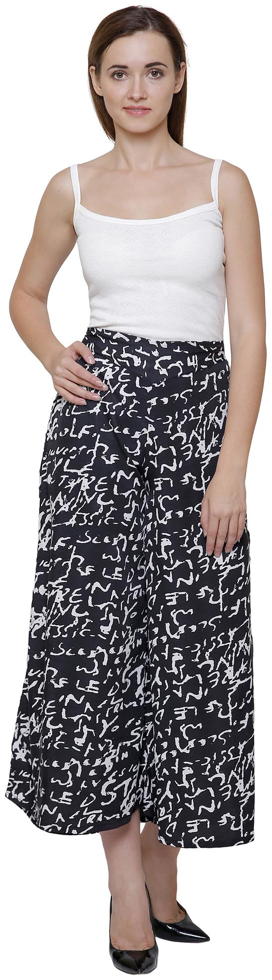 

VOGUE NATION Women Printed Poly Crepe Printed Palazzo Pants