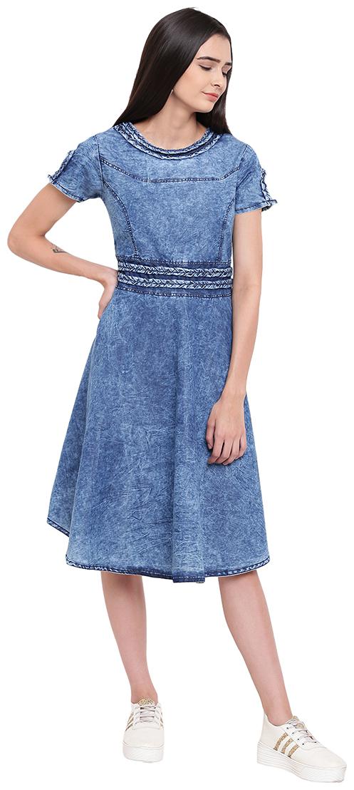 

Voom Women Navy Blue Embroidered Anarkali Kurti