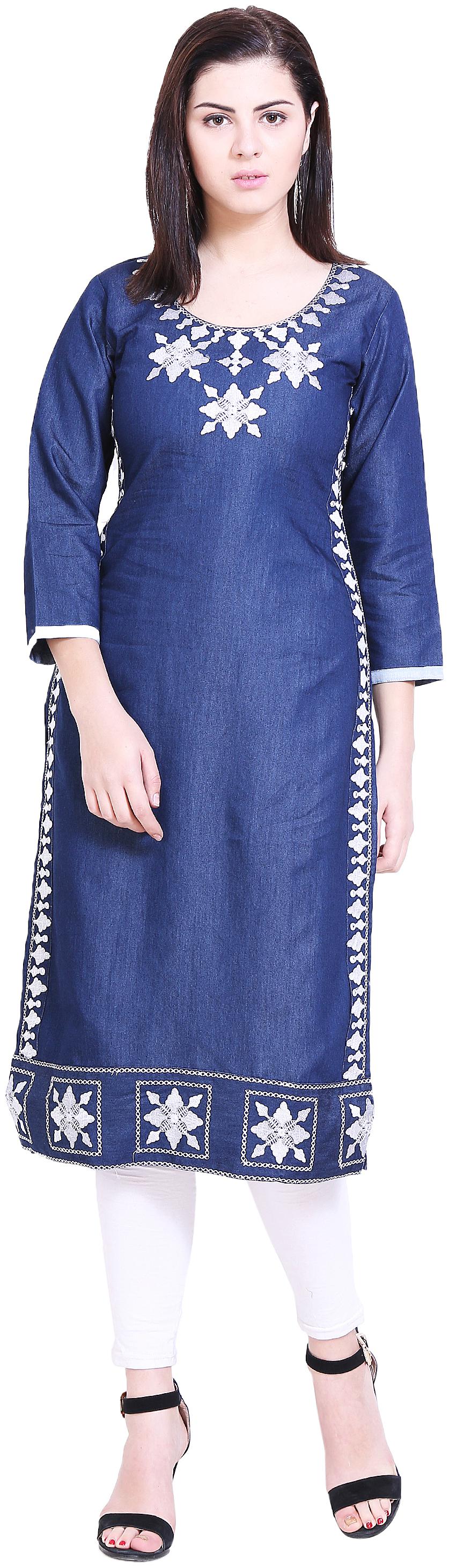 

Voom Women Blue Embroidered Straight Kurta