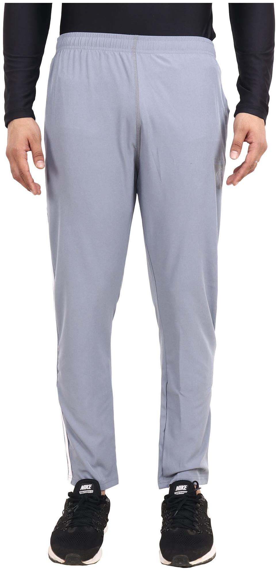 

WILDZONE Men Grey Solid Regular fit Track pants