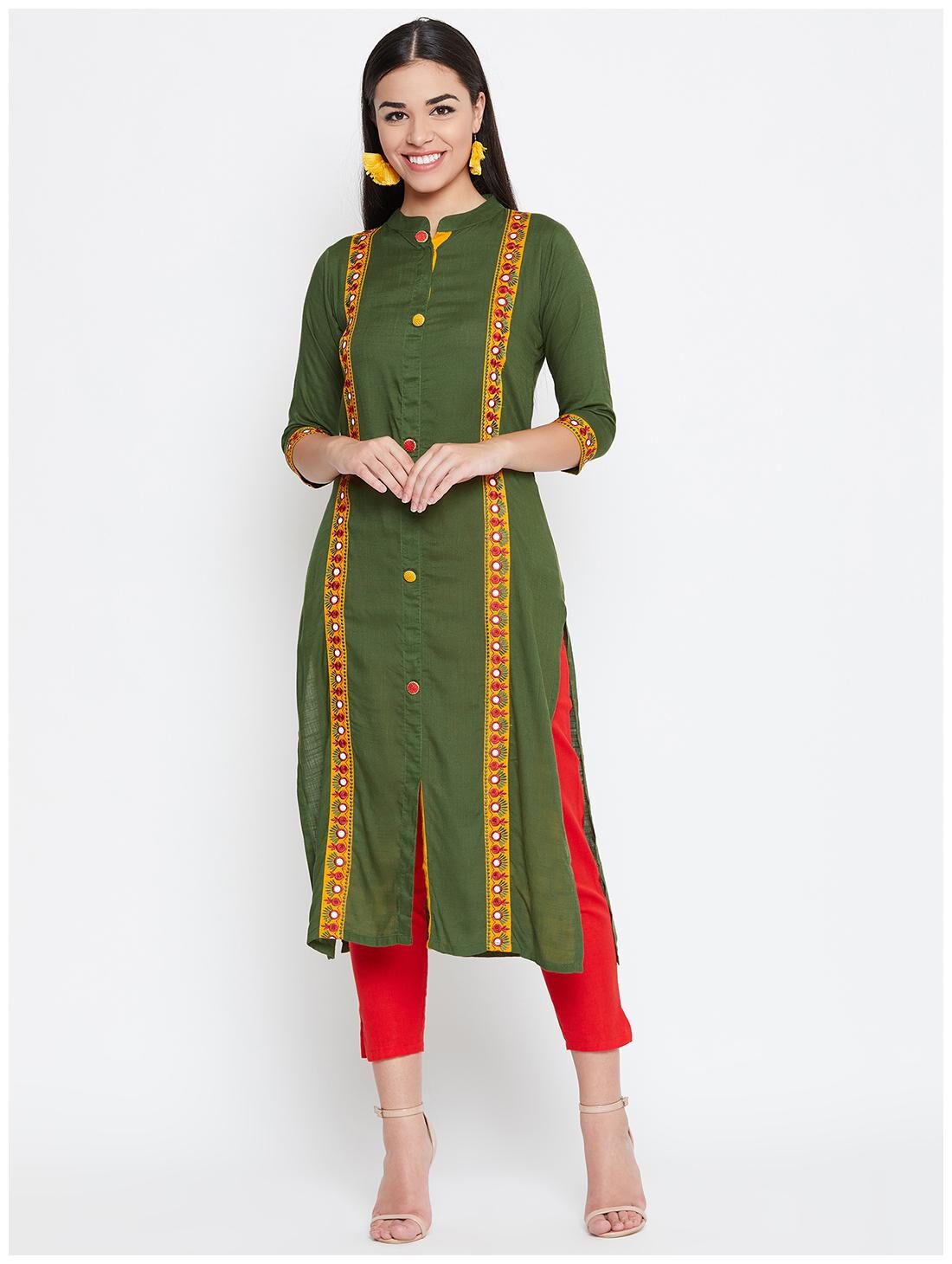 

WineRed Women Green Embroidered Straight Kurta
