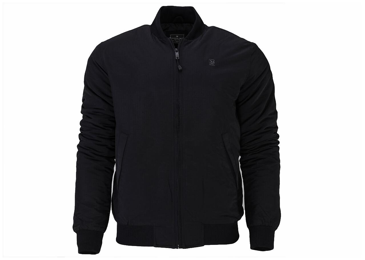 

Woodland Men Black Solid Quilted jacket