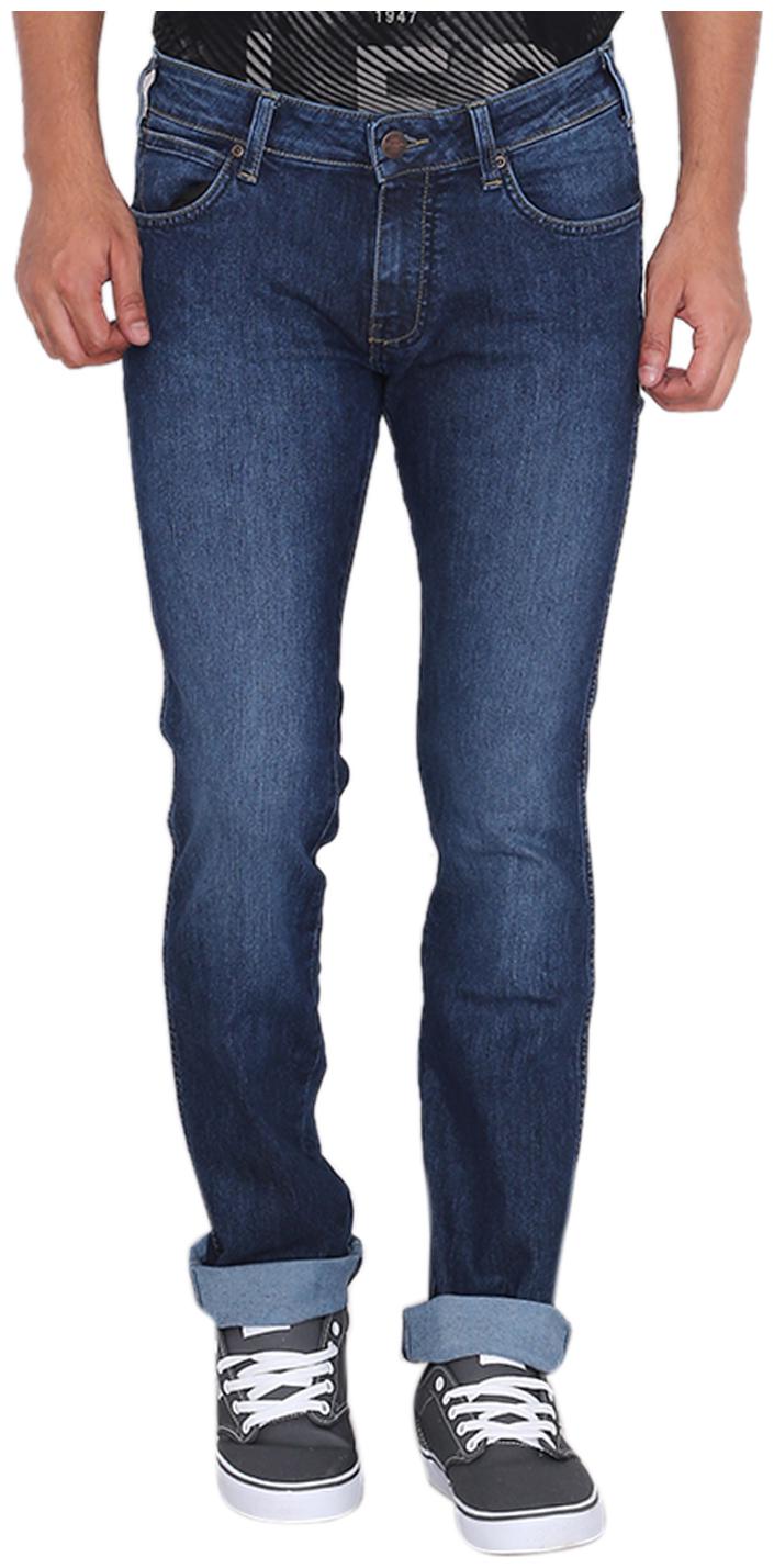 

Wrangler Men Blue Slim Fit Jeans