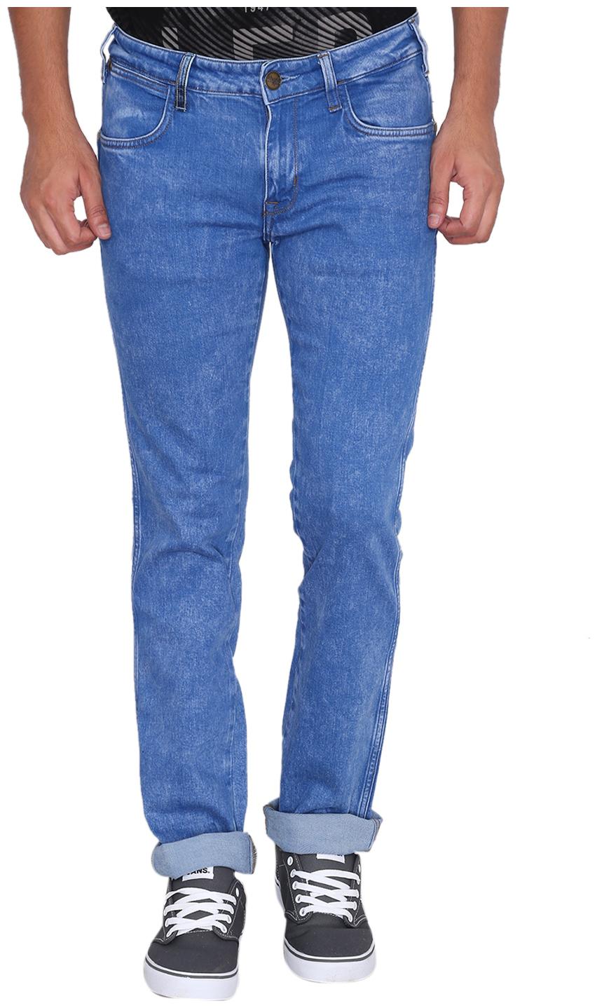 

Wrangler Men Blue Slim Fit Jeans