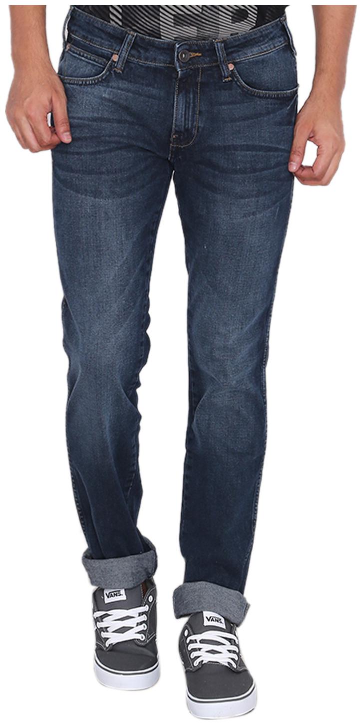 

Wrangler Men Blue Slim Fit Jeans