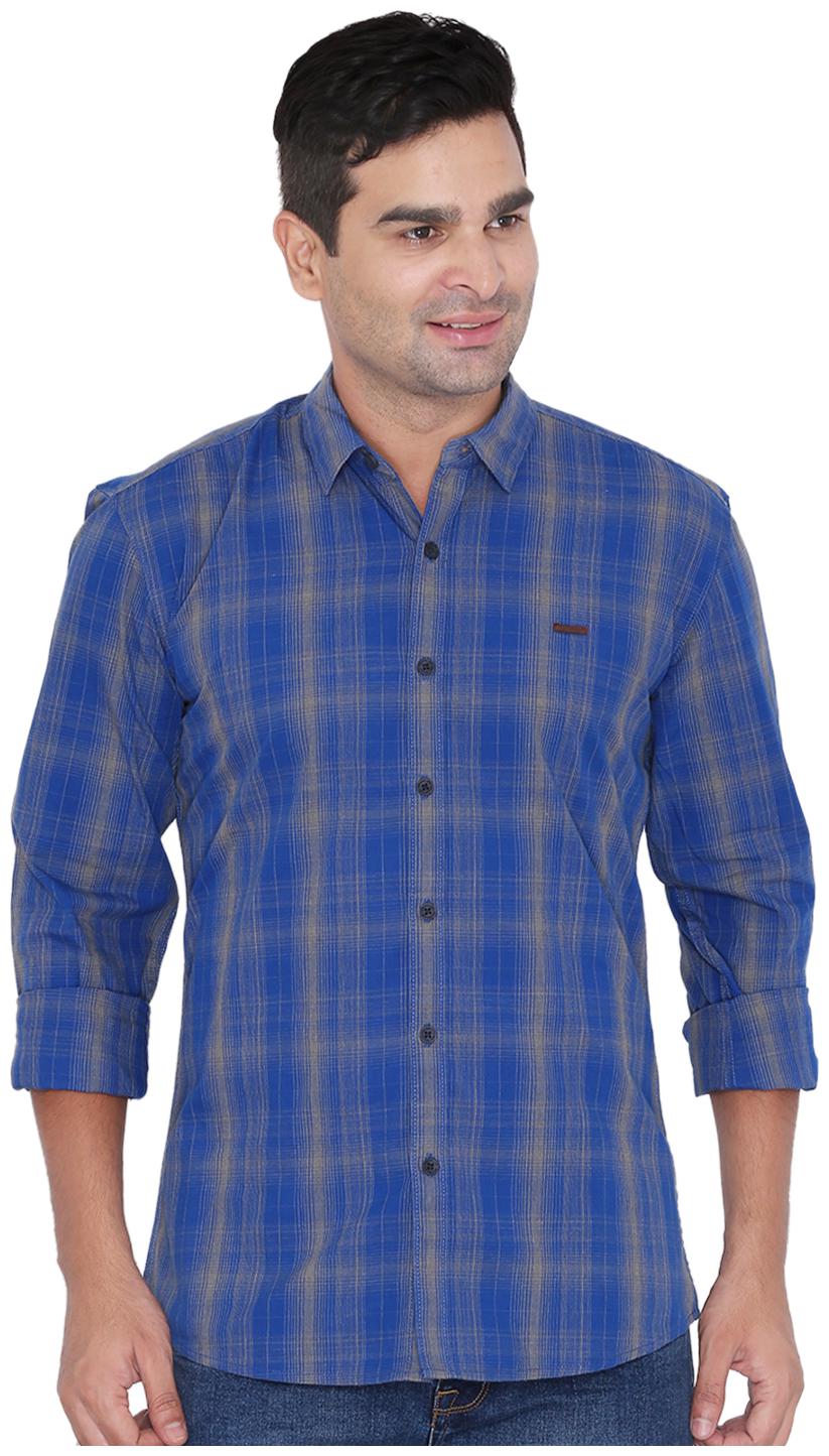 

Wrangler Men Blue Checked Slim Fit Casual Shirt