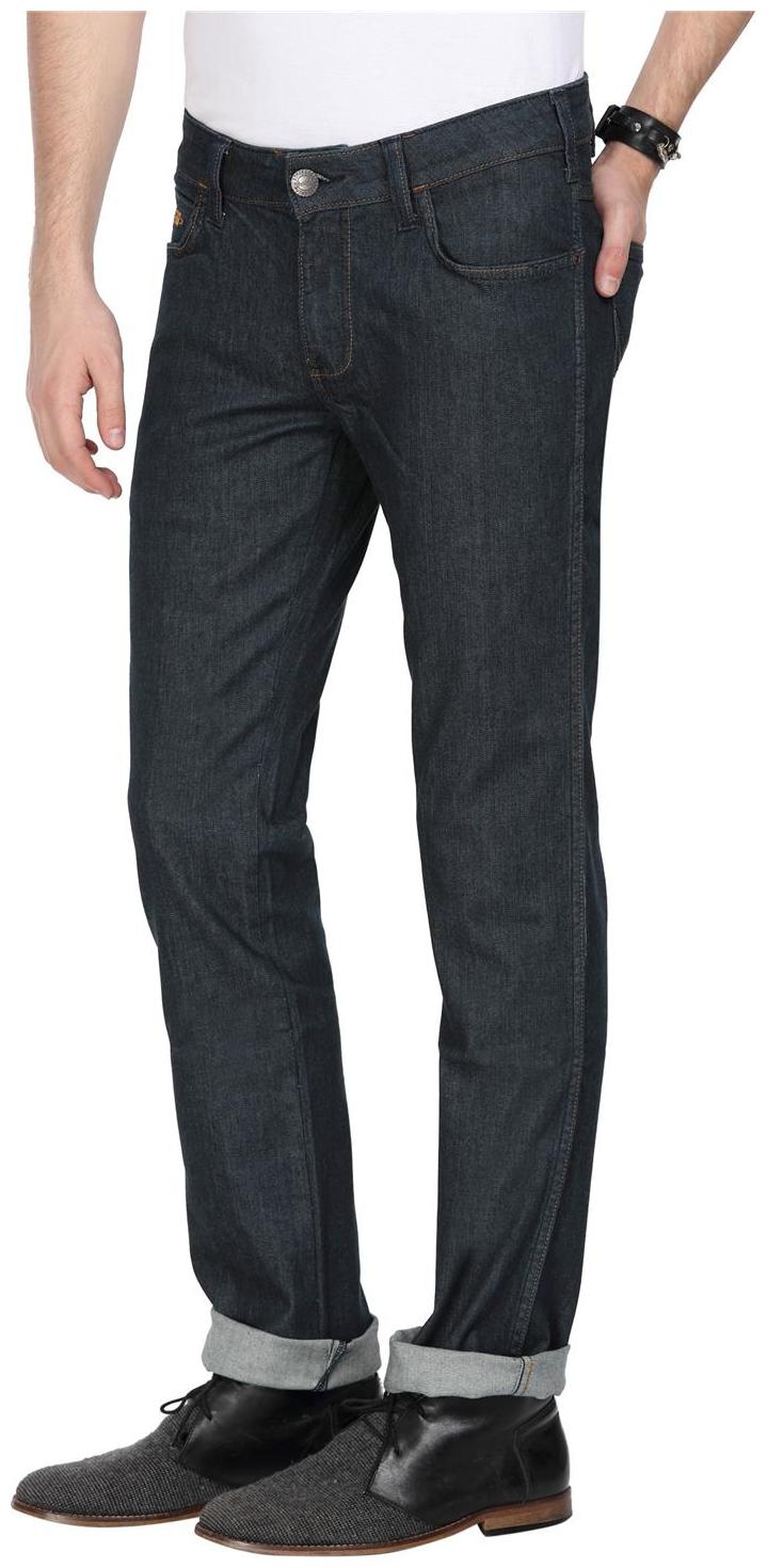 

Wrangler Men Black Slim Fit Jeans