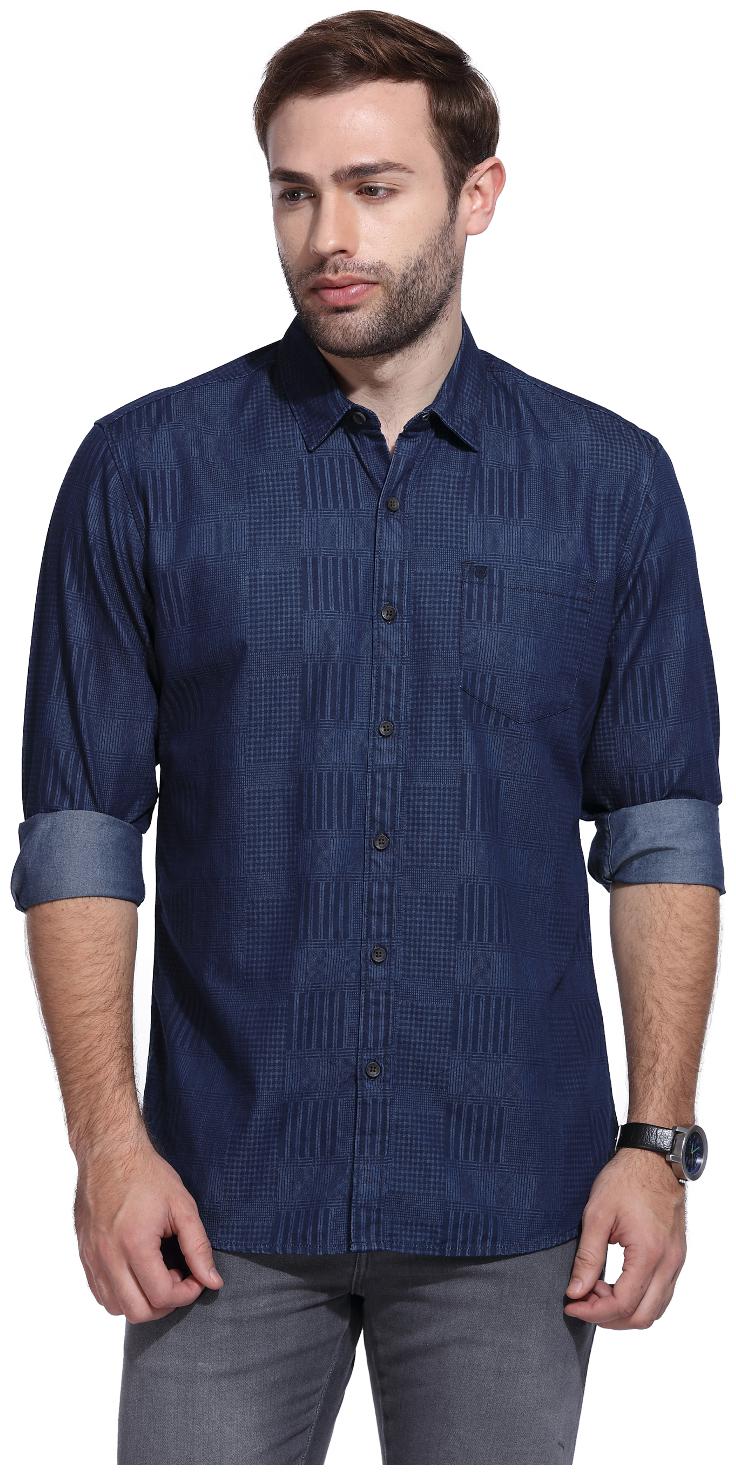 

Wrangler Men Blue Textured Slim Fit Casual Shirt