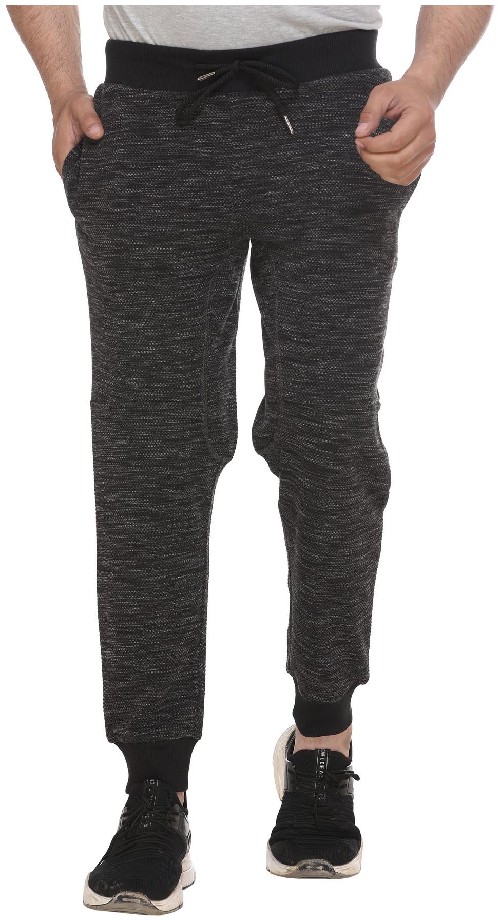 

Y I Men Black Solid Slim fit Joggers