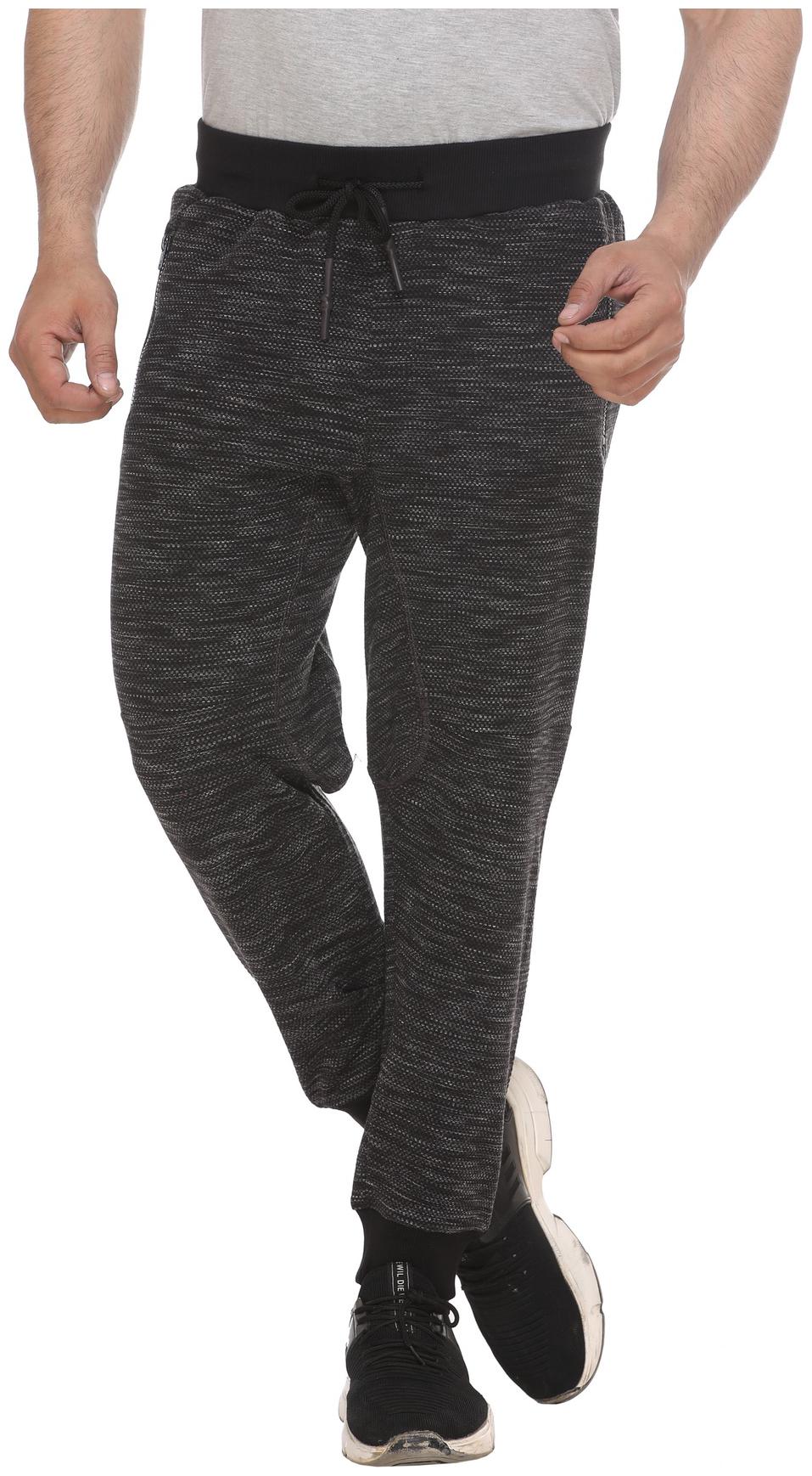 

Y I Men Black Solid Slim fit Joggers