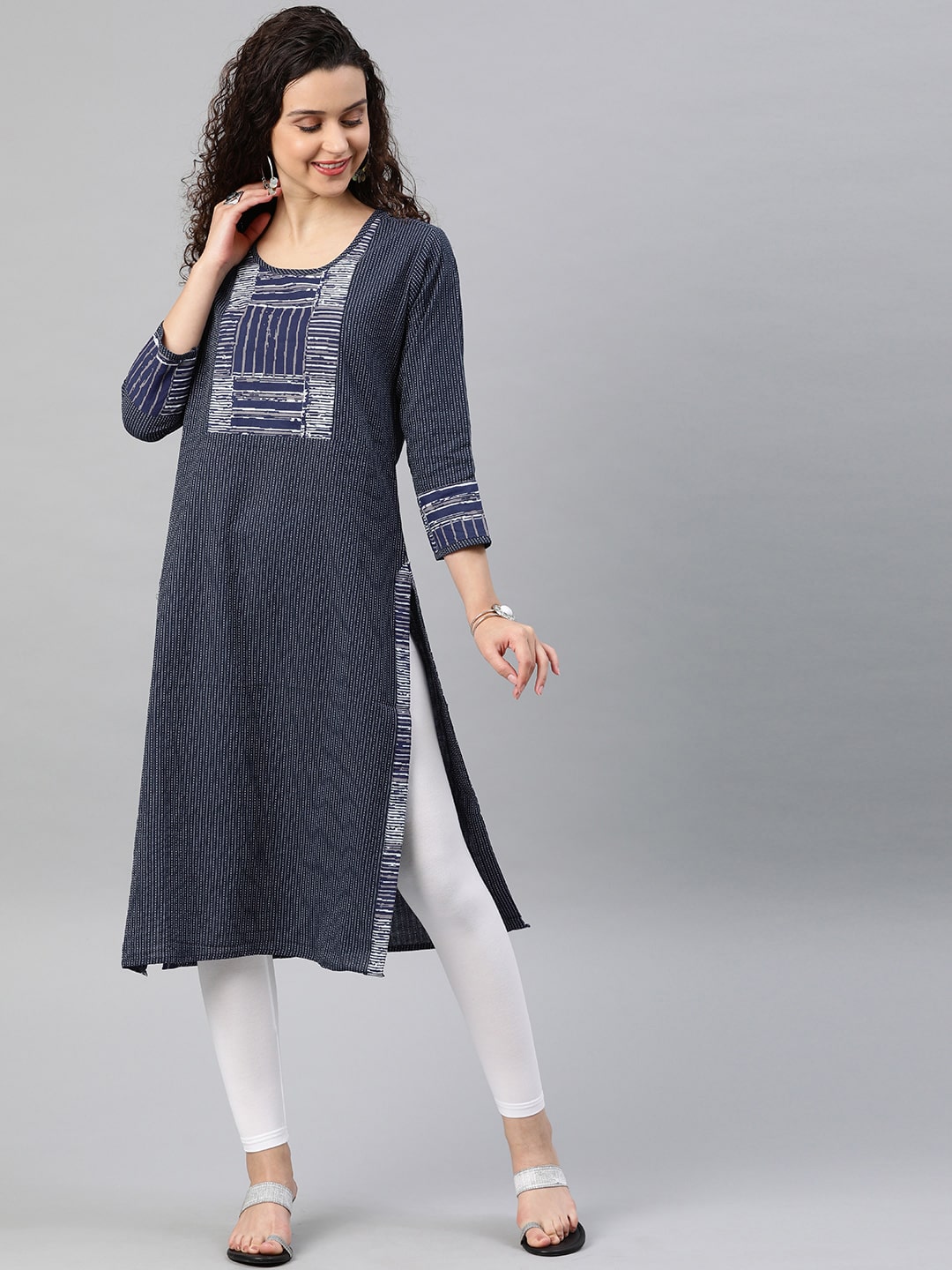 

Yash Gallery Women Blue Printed Straight Kurta