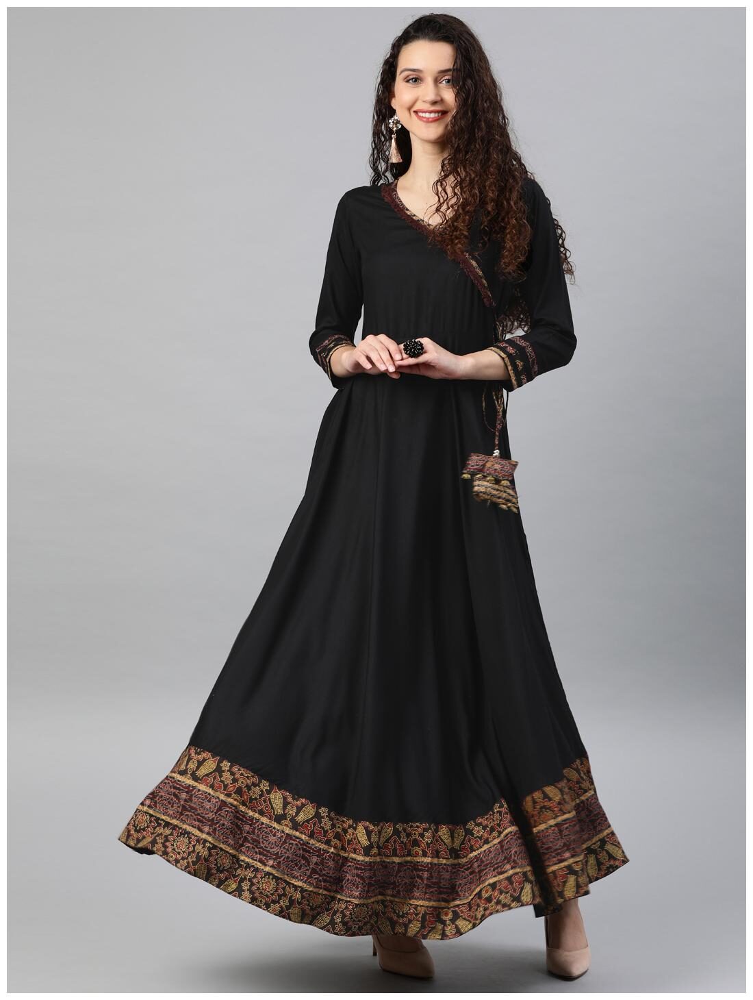 

Yash Gallery Women Black Printed Anarkali Kurta
