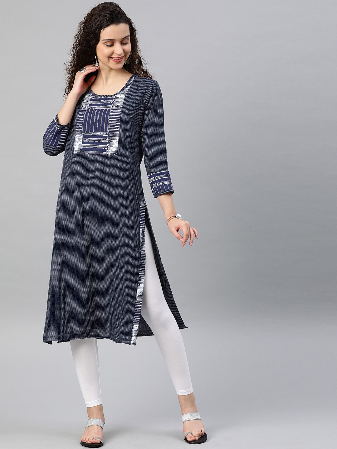 

Yash Gallery Women Blue Printed Straight Kurta