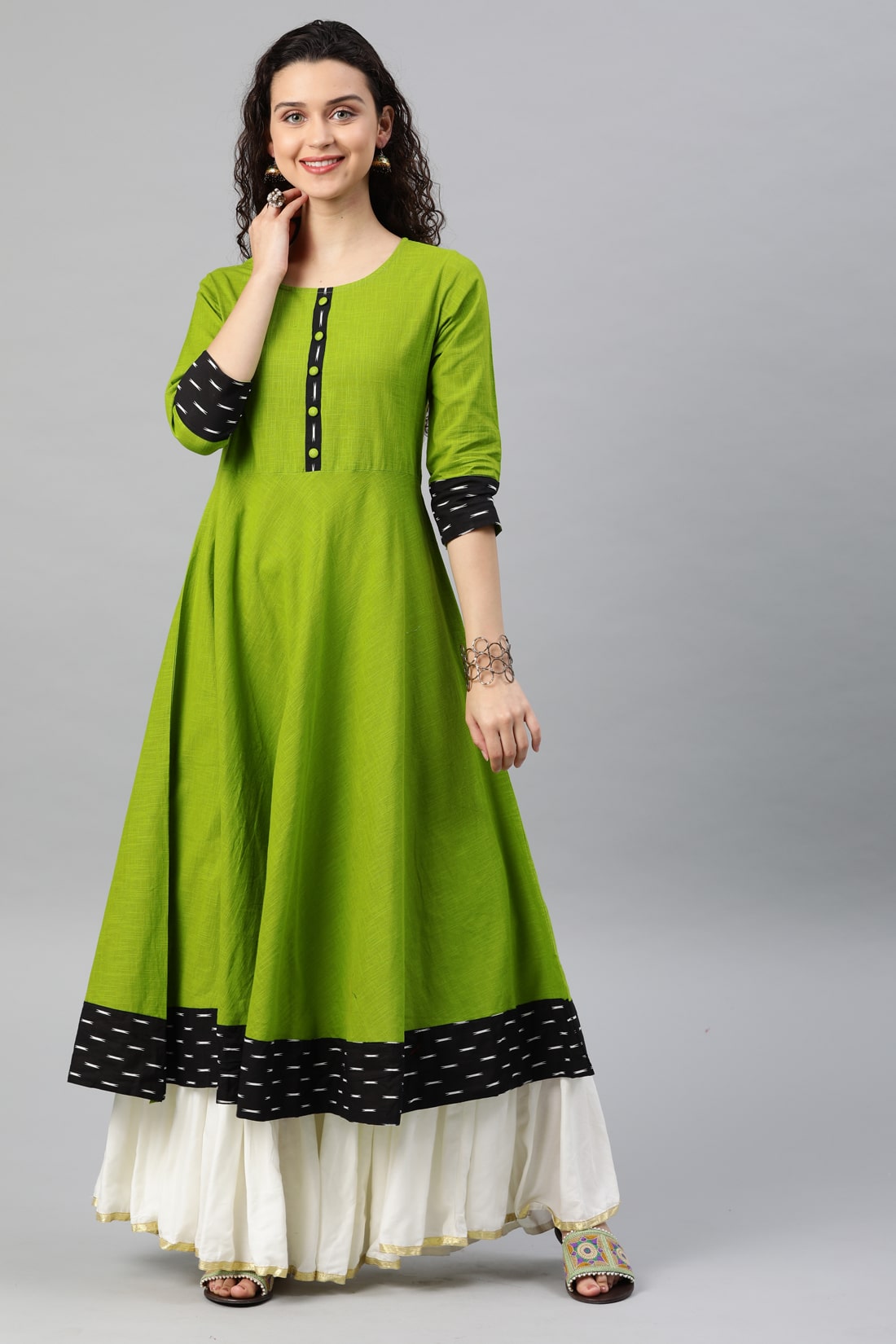 

Yash Gallery Women Green Solid Anarkali Kurta