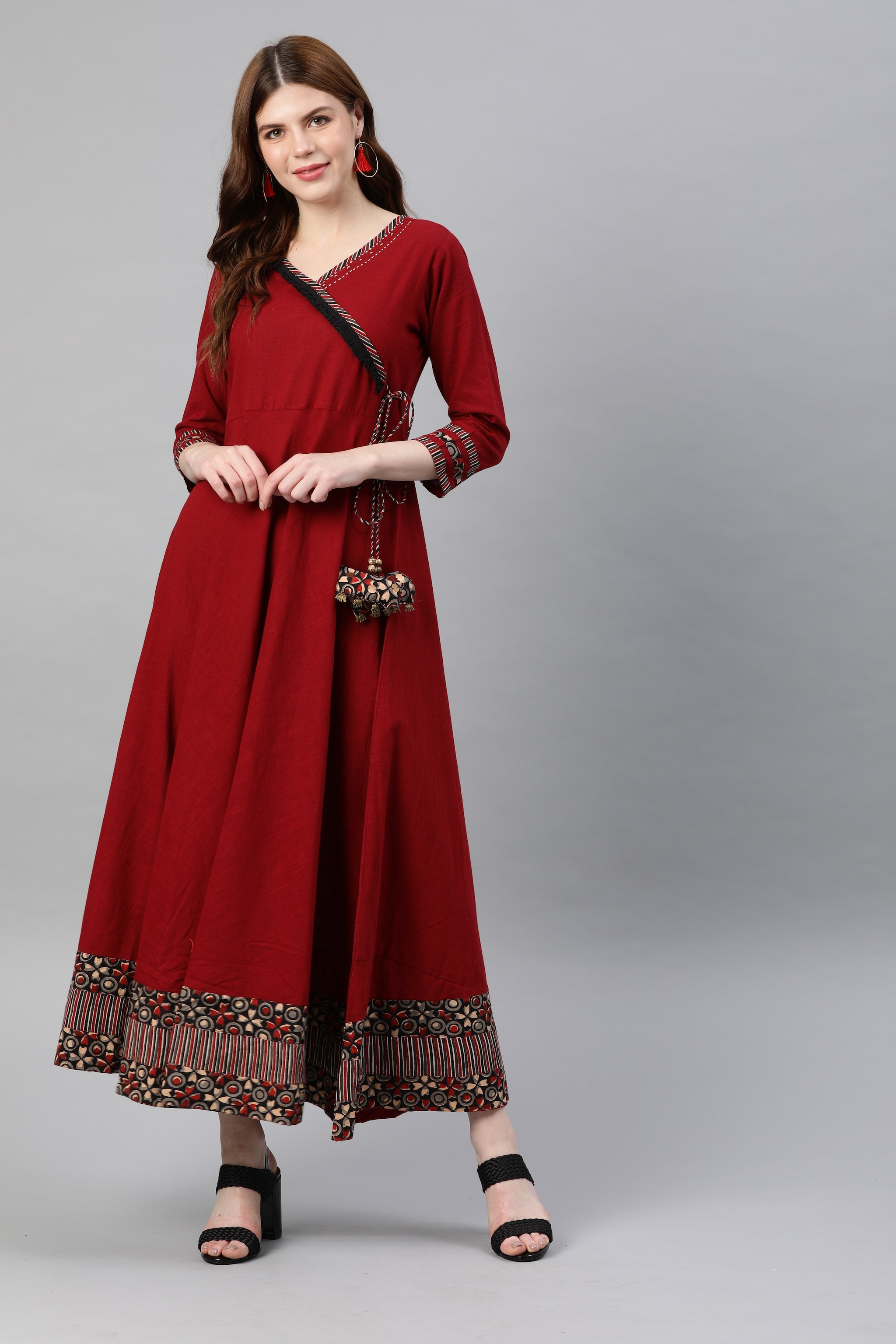 

Yash Gallery Women Red Printed Angrakha Kurta