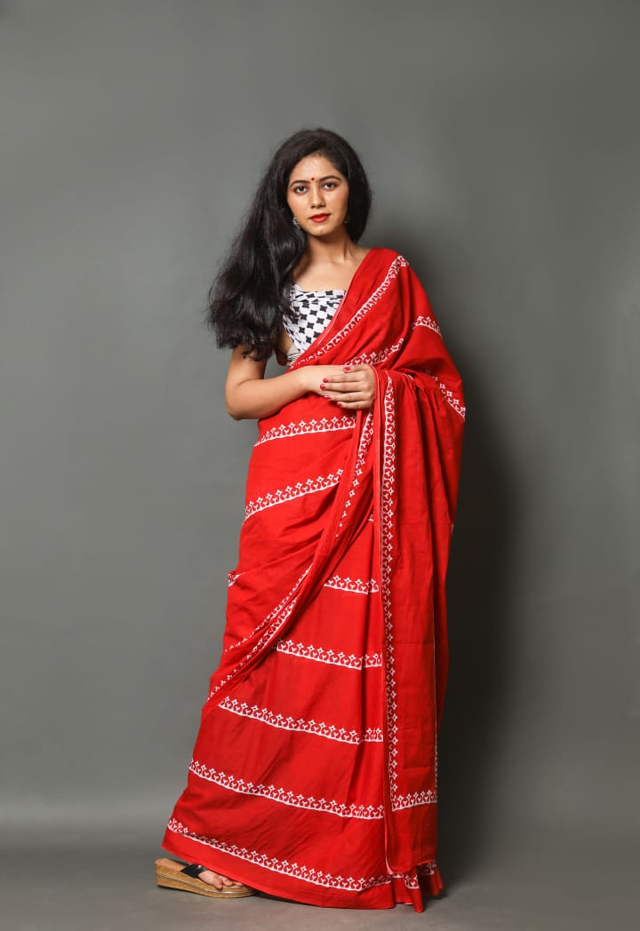 

Yogine Women Cotton Red Designer Saree With Blouse