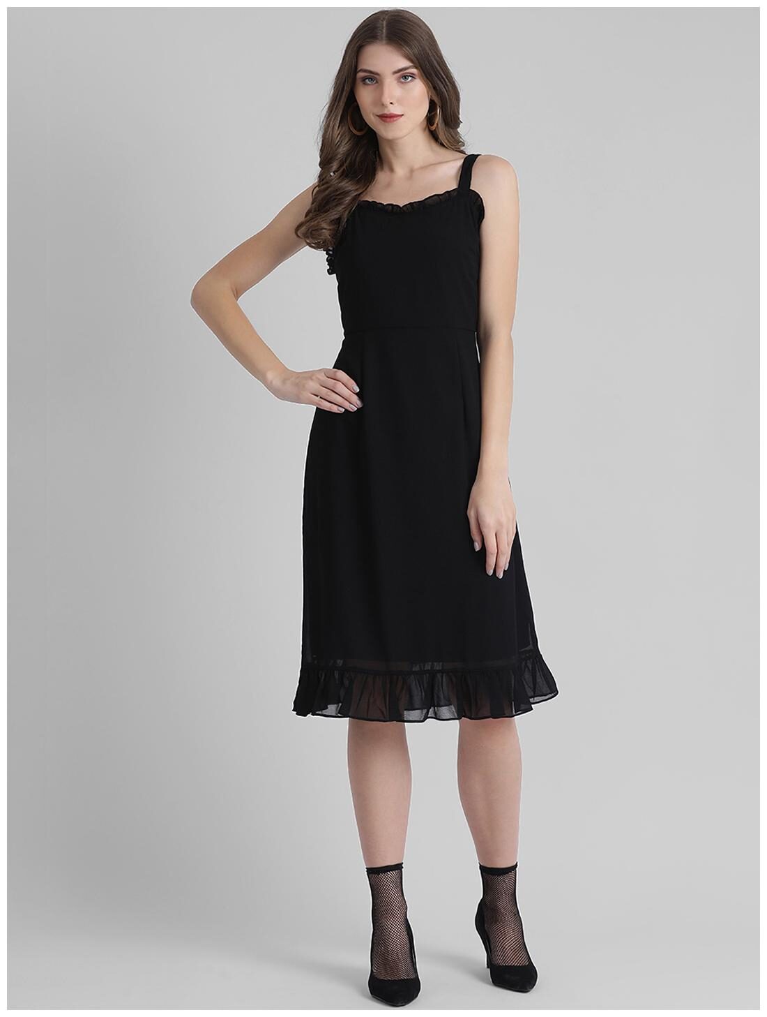 

Zink London Black Solid Fit flare dress