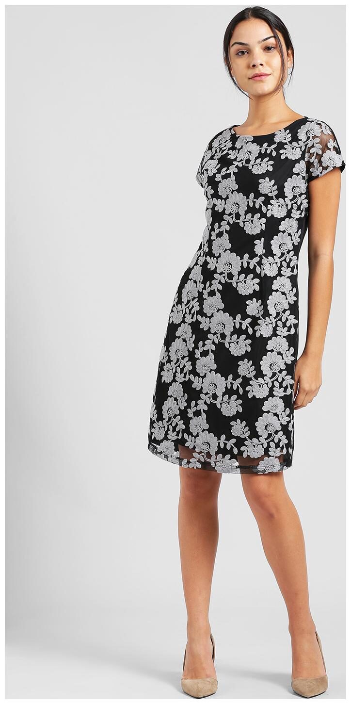 

Zink London Black Self design Sheath dress