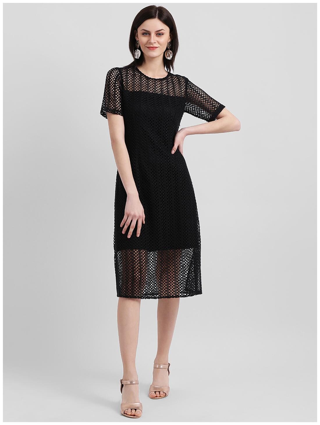 

Zink London Black Self design Sheath dress