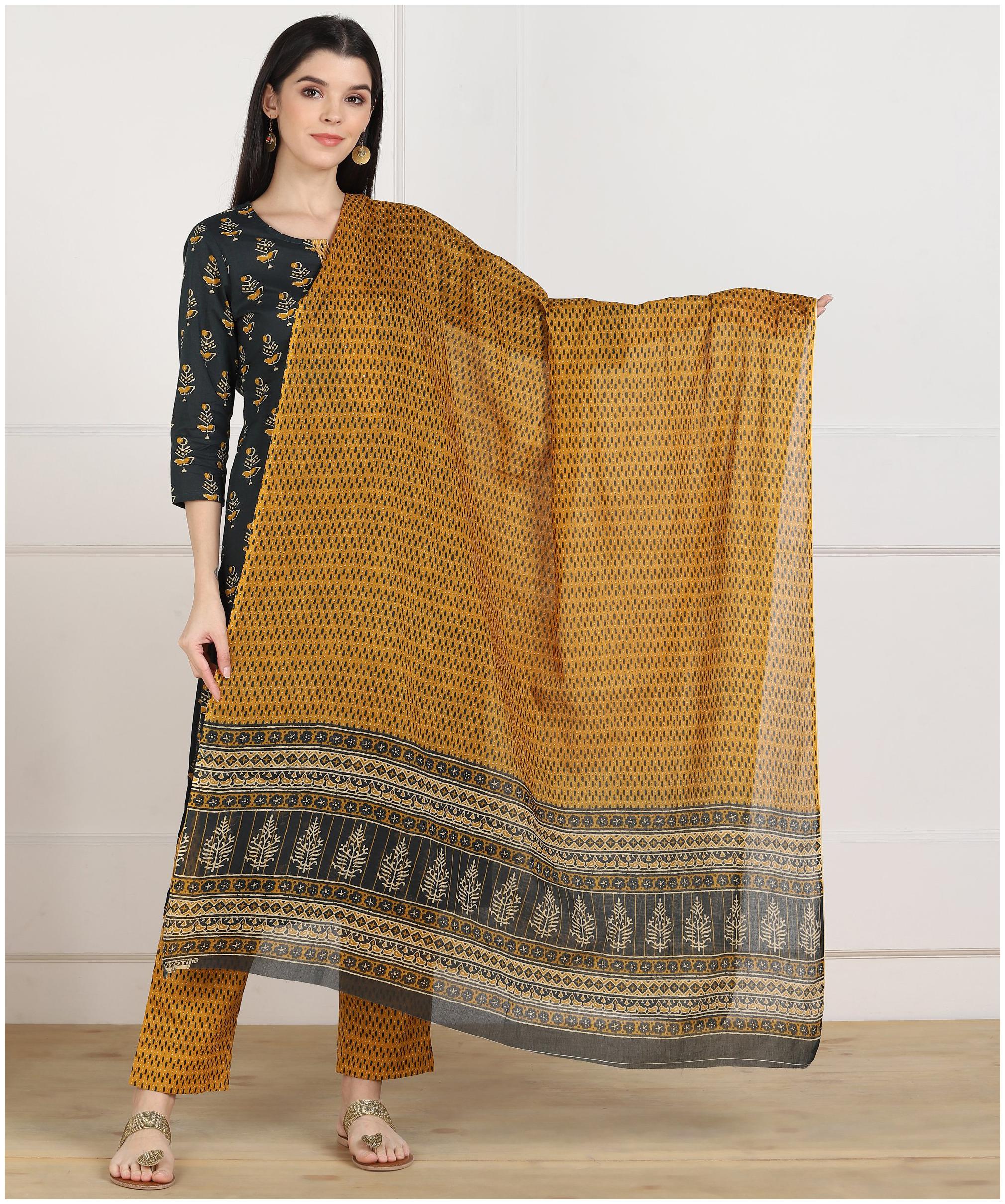 

ZNX Clothing Women Black Floral Straight Kurta With Pants And Dupatta