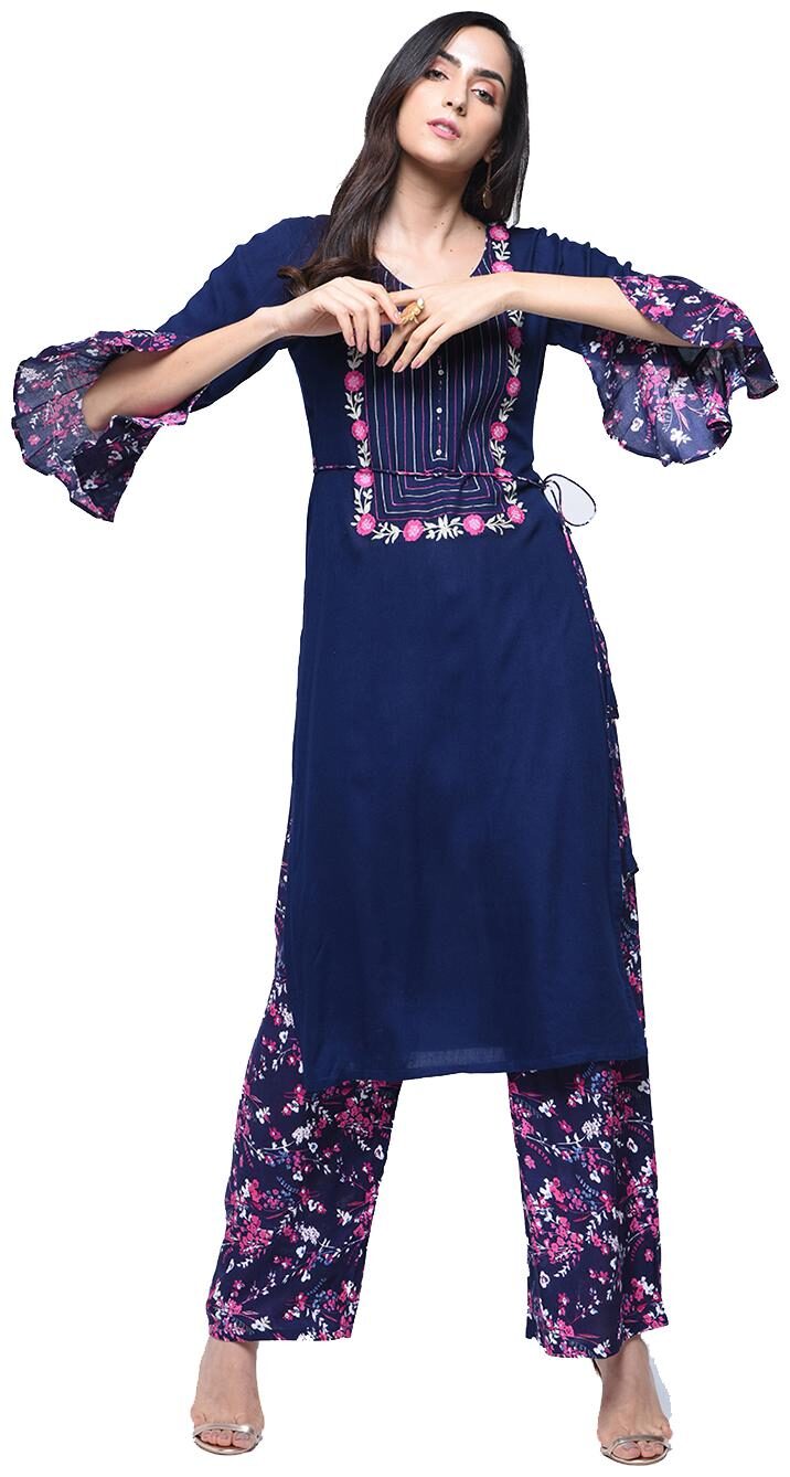 

Zoeyam s Women Blue Embroidered Straight Kurti