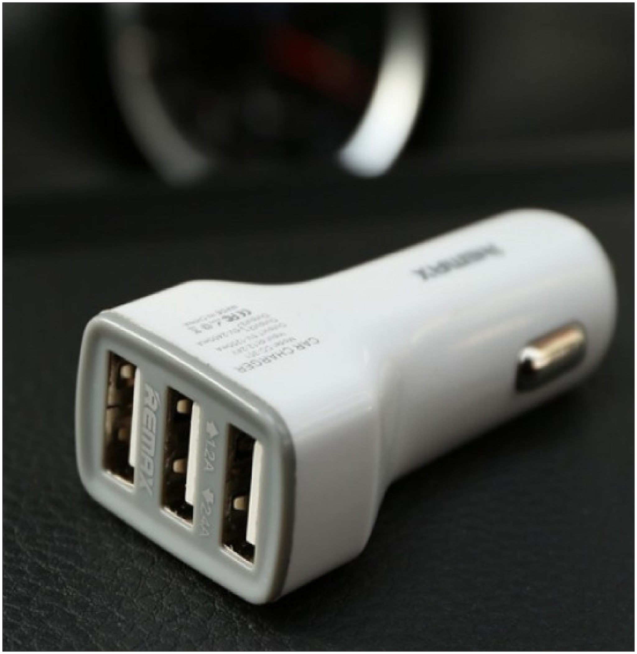 

Walta 3Usb 3 96 Car Charger 3 1Amp