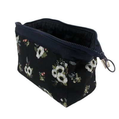 

Aeoss Black Canvas Handheld Bag