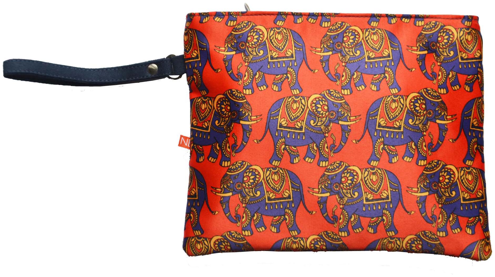 

ANARTLINE Women Red Polyester Clutch