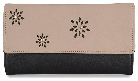 

Baggit Women s Clutch (Black)