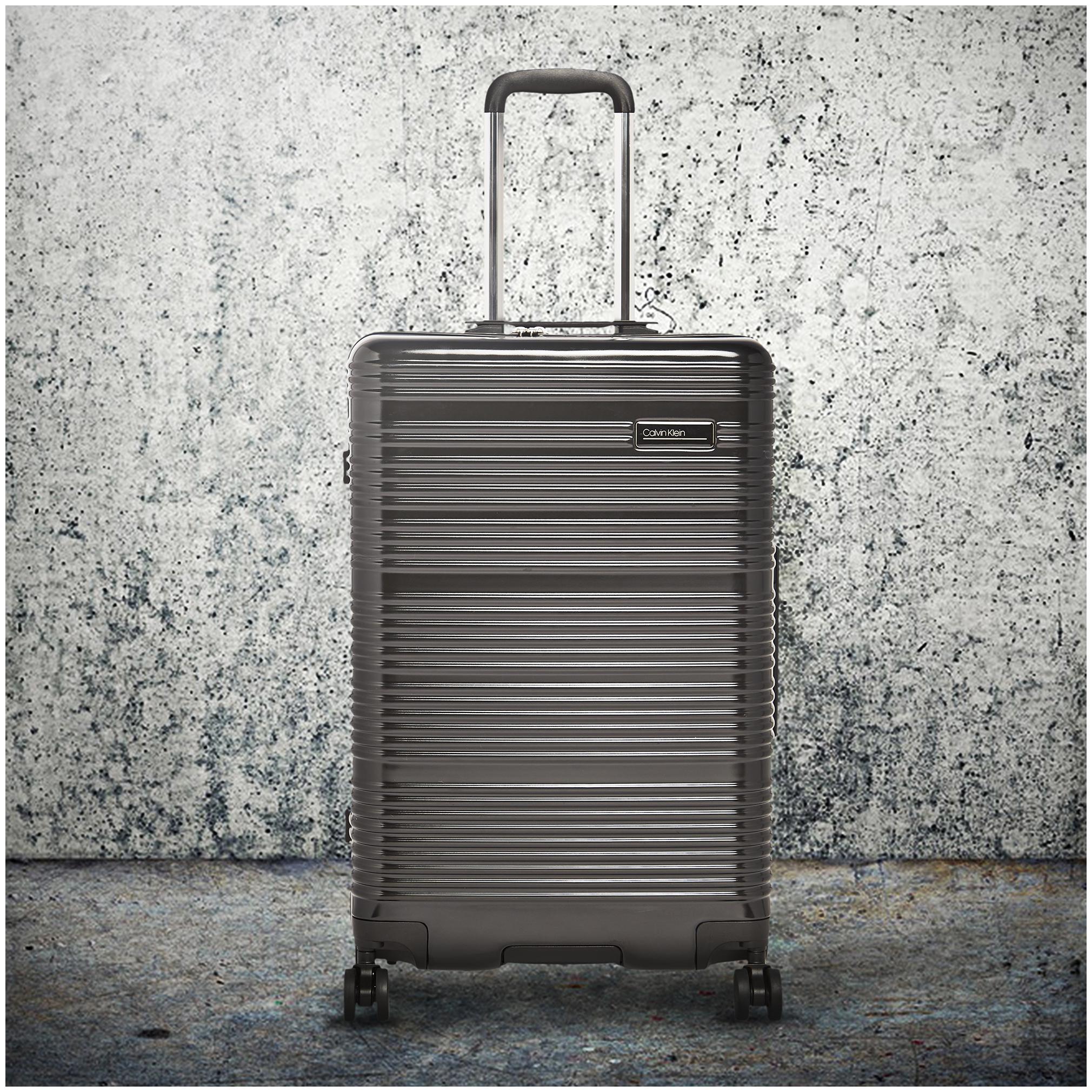 

Calvin Klein Globetrotter Hard Body Medium Black Trolley Bag (LH418GT9M02)