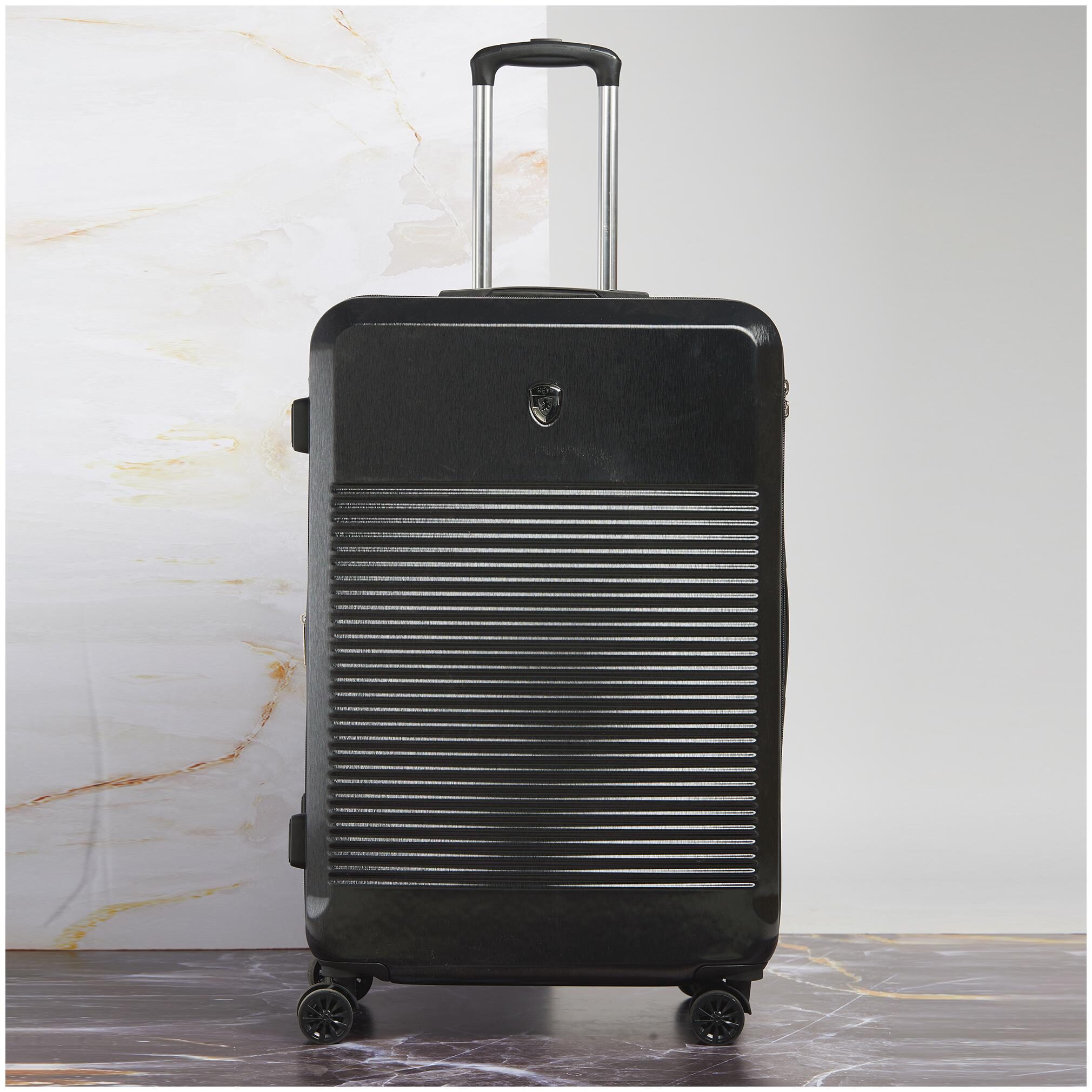 

HEYS Terra-Lite Hard Large Black Trolley Bag (10128000130)