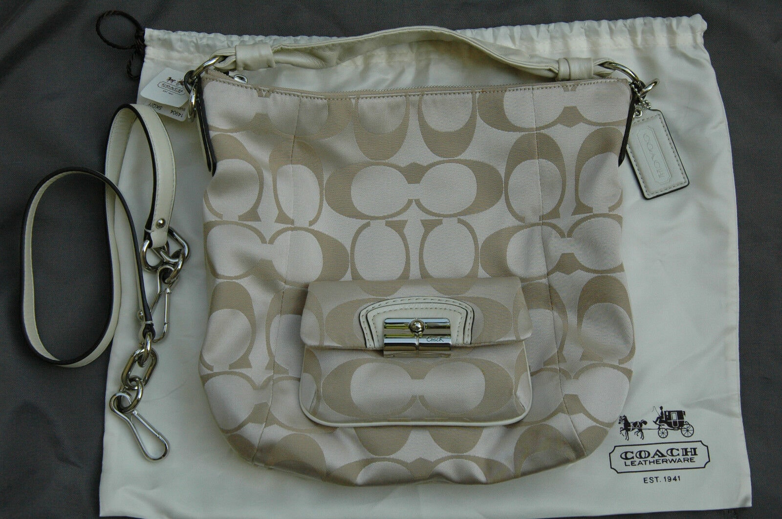 

NWT Coach Kristin Beige Crossbody Shoulder Handbag 14904 - 100 AUTHENTIC