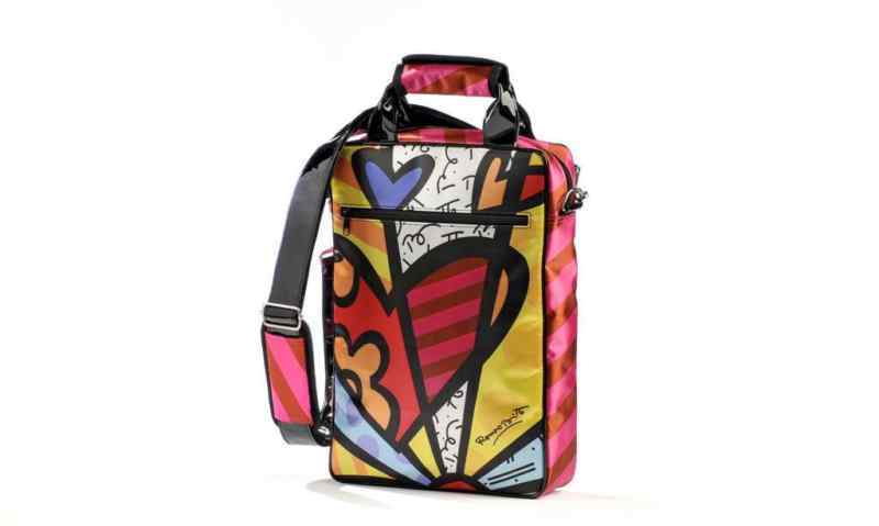 

Romero Britto Hearts Signature Laptop Case Fits IPAD or Any Small Tablet
