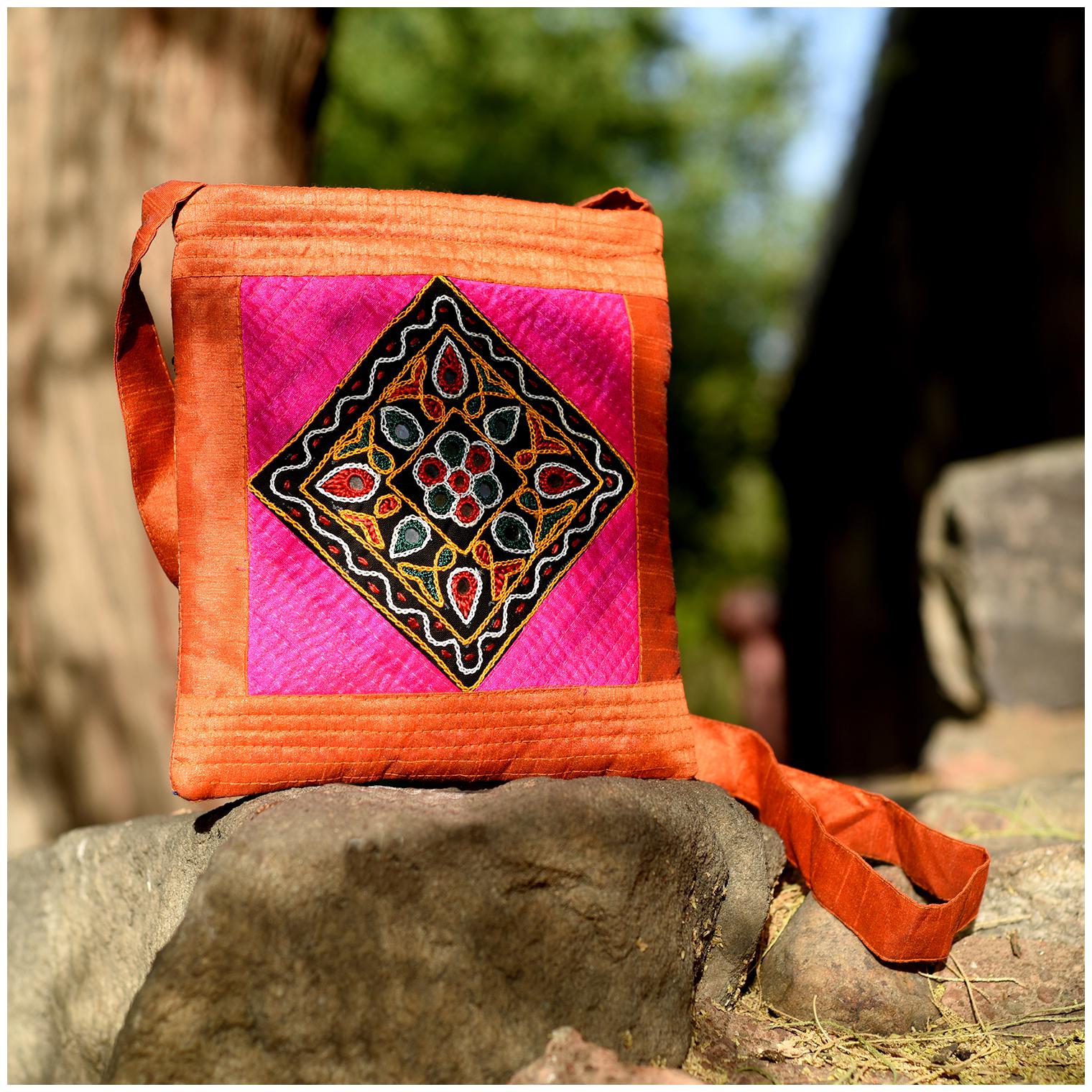 

Unravel India Women Solid Cotton - Tote Bag Multi
