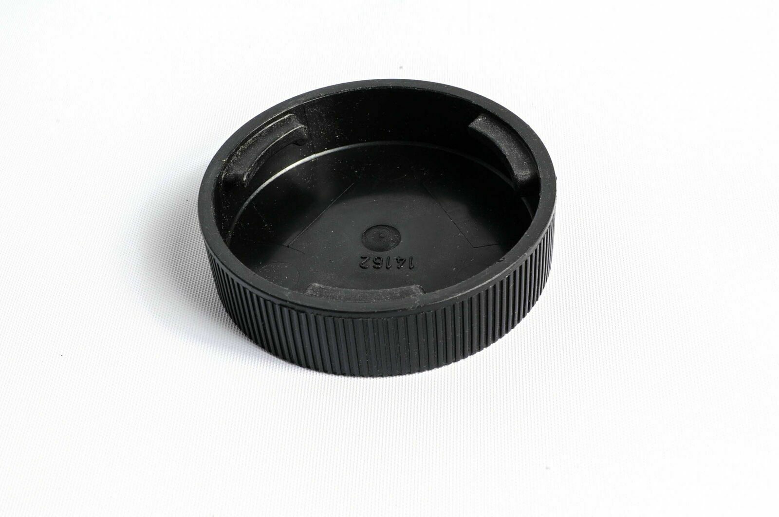 

LEICAFLEX LEICA-R GENUINE 14162J REAR LENS CAP NEW FACTORY PACKAGED FREE SHIP
