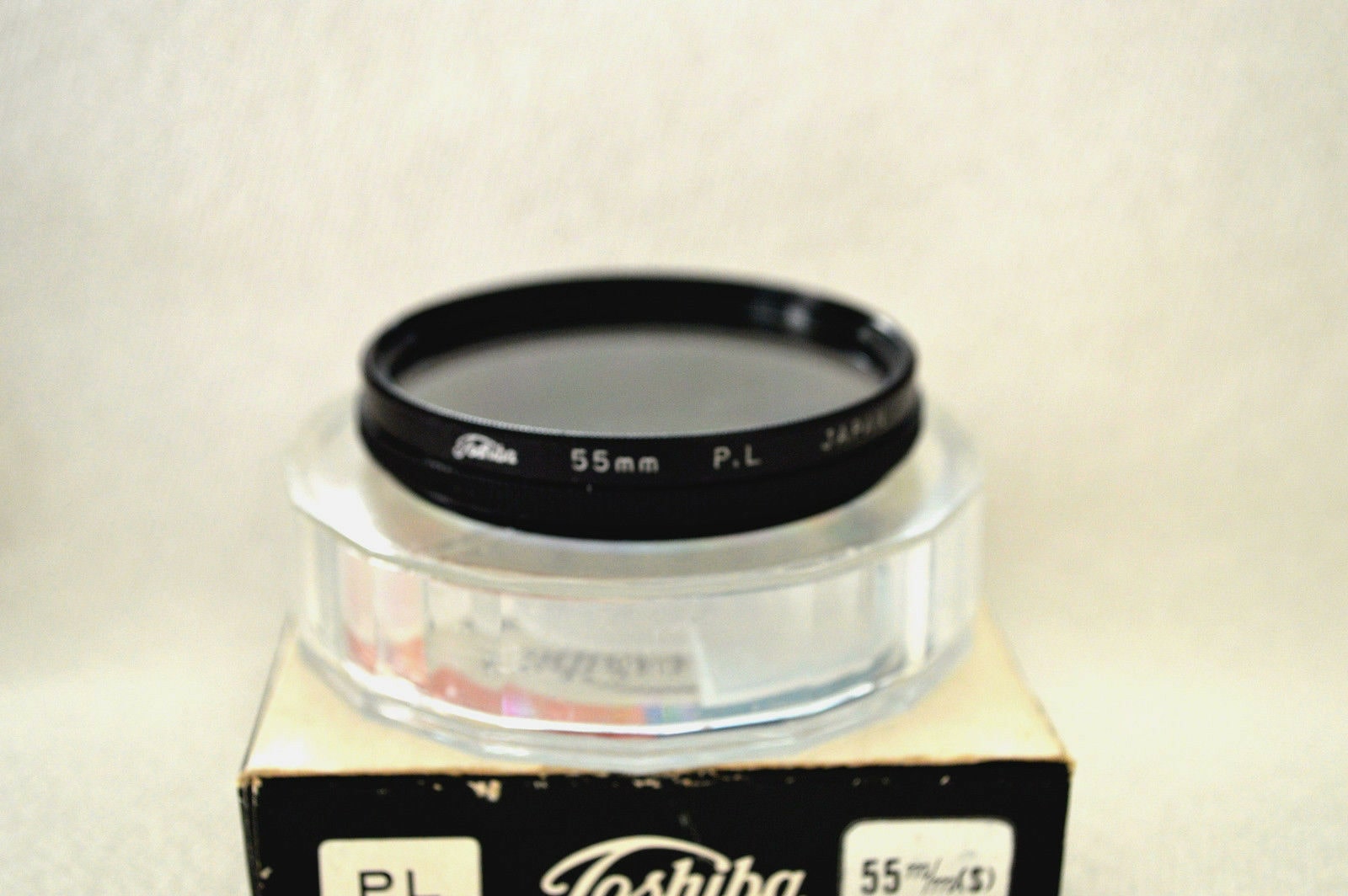 

Toshiba 55 mm NEW P L (Polarizer) Screw-In Filter with Case Box Japan (M138)