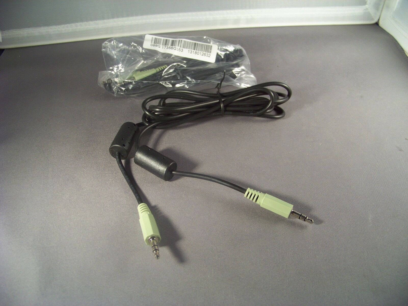 

1 (one) 3 5mm Male to Male Audio Stereo Cable 6 089G 17356G553 In Factory wrap