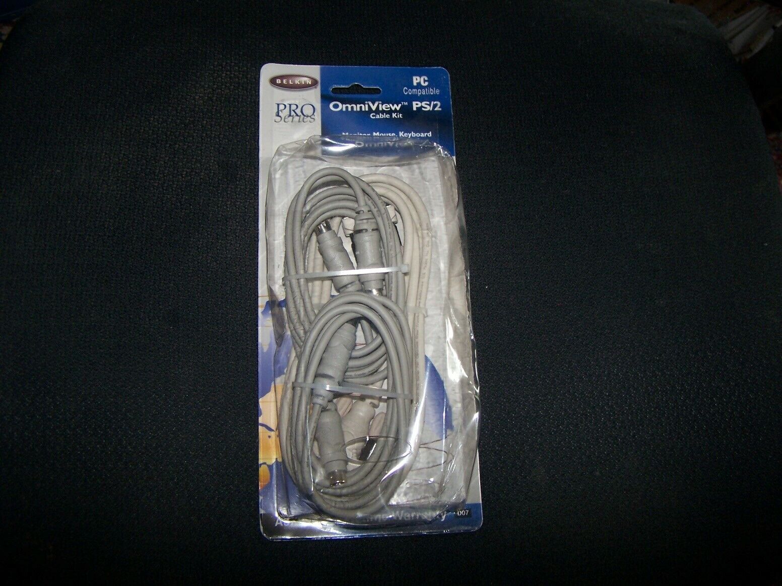 

Belkin OmniView PS 2 KVM Cable Kit Monitor Mouse Keyboard 107139