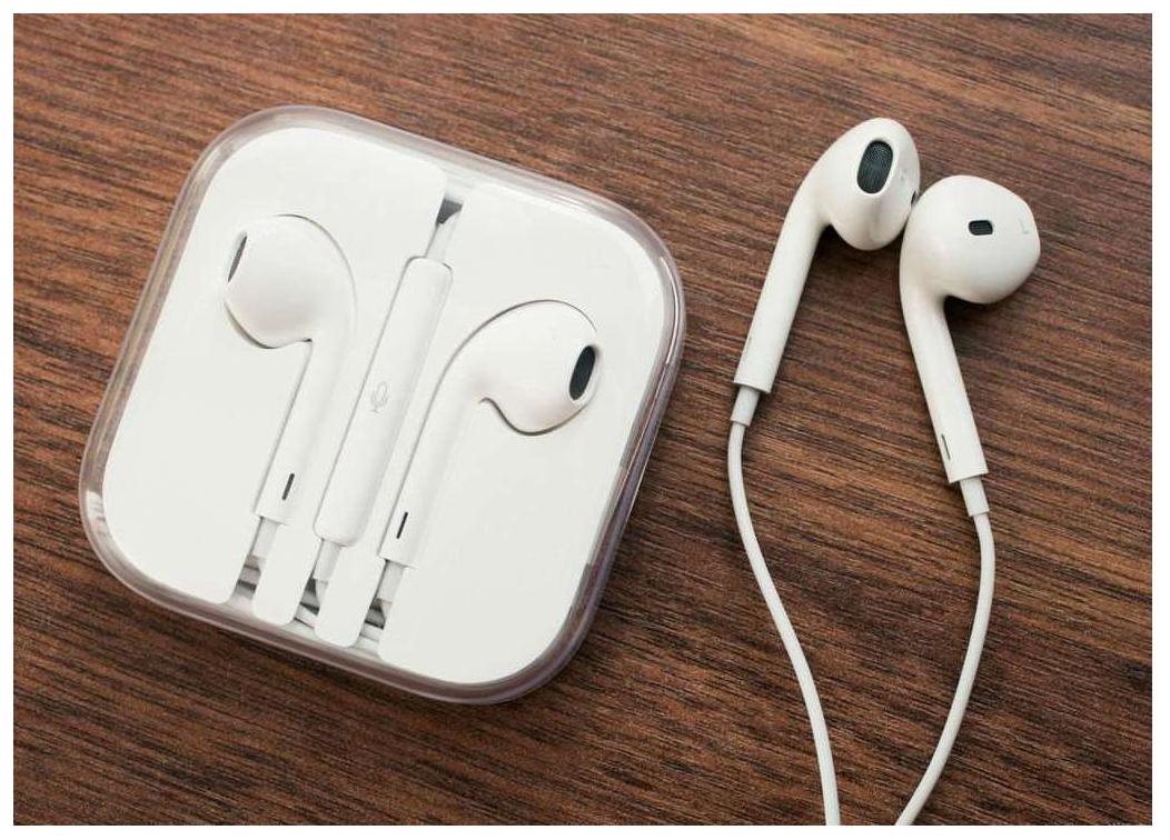 

AVYUKTA In-Ear Wired Headphone ( White )