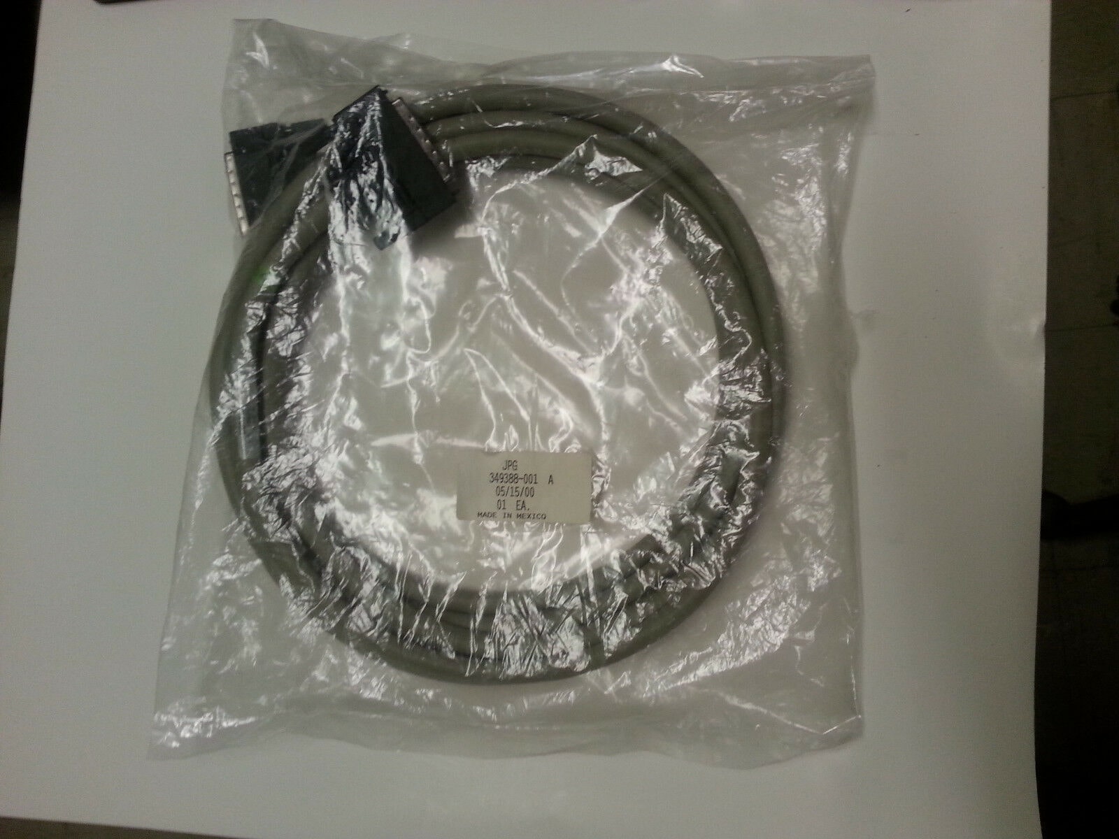 

Compaq SCSI Cable 10036233
