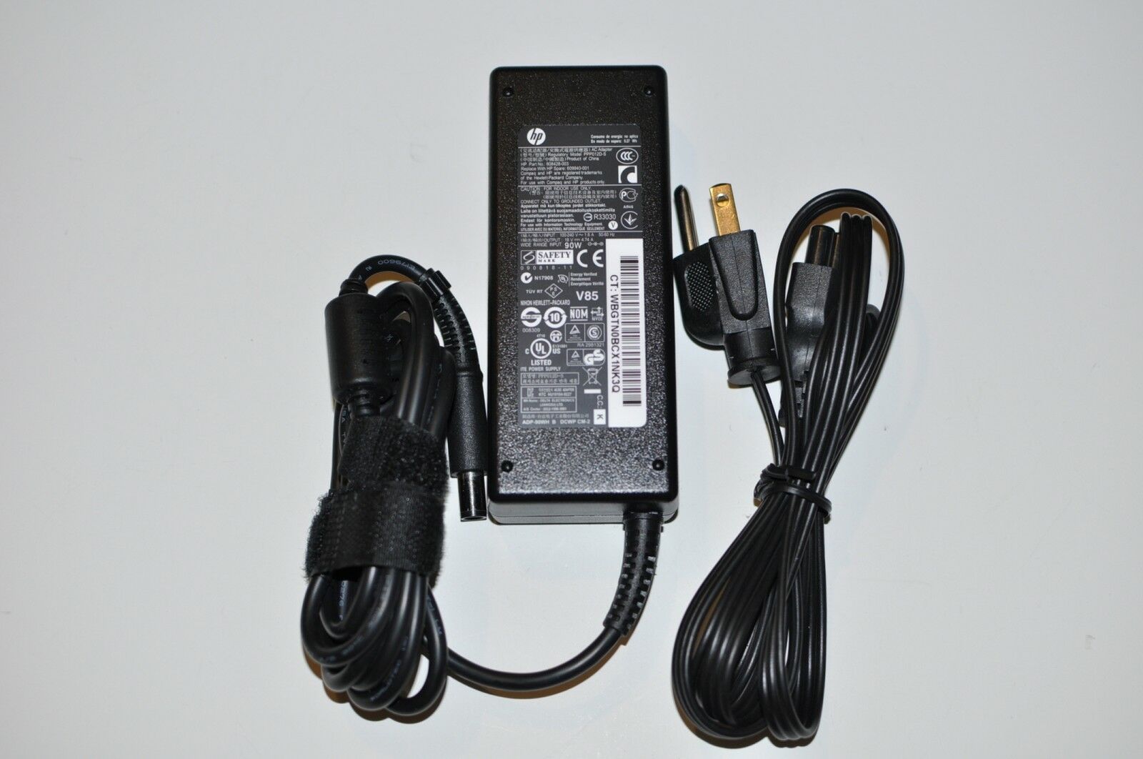 

Genuine HP Compaq Mobile Workstation 8510w 90W Smart AC Power Adapter Charger